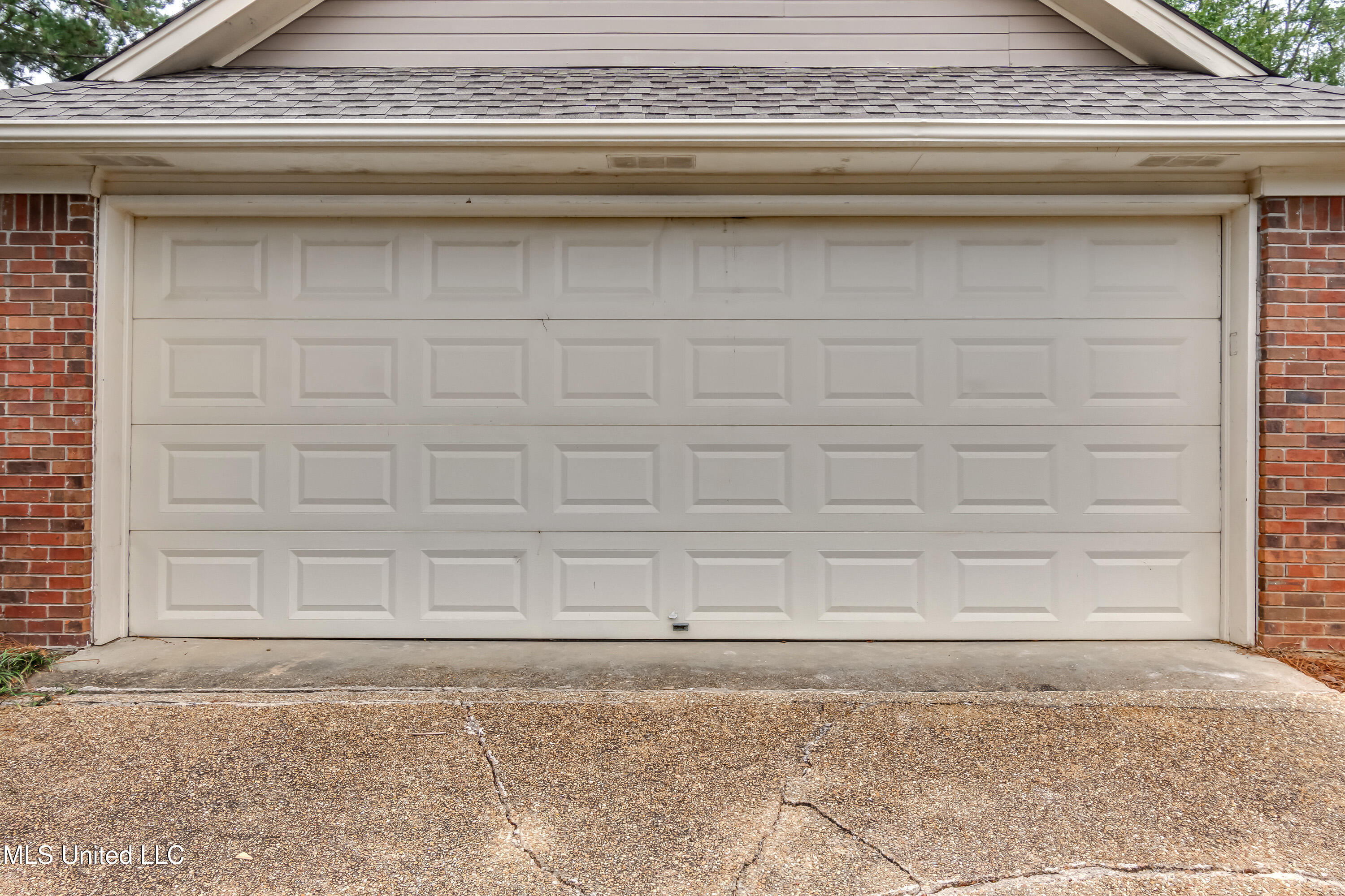 207 Sherlock Way Property Photo 45