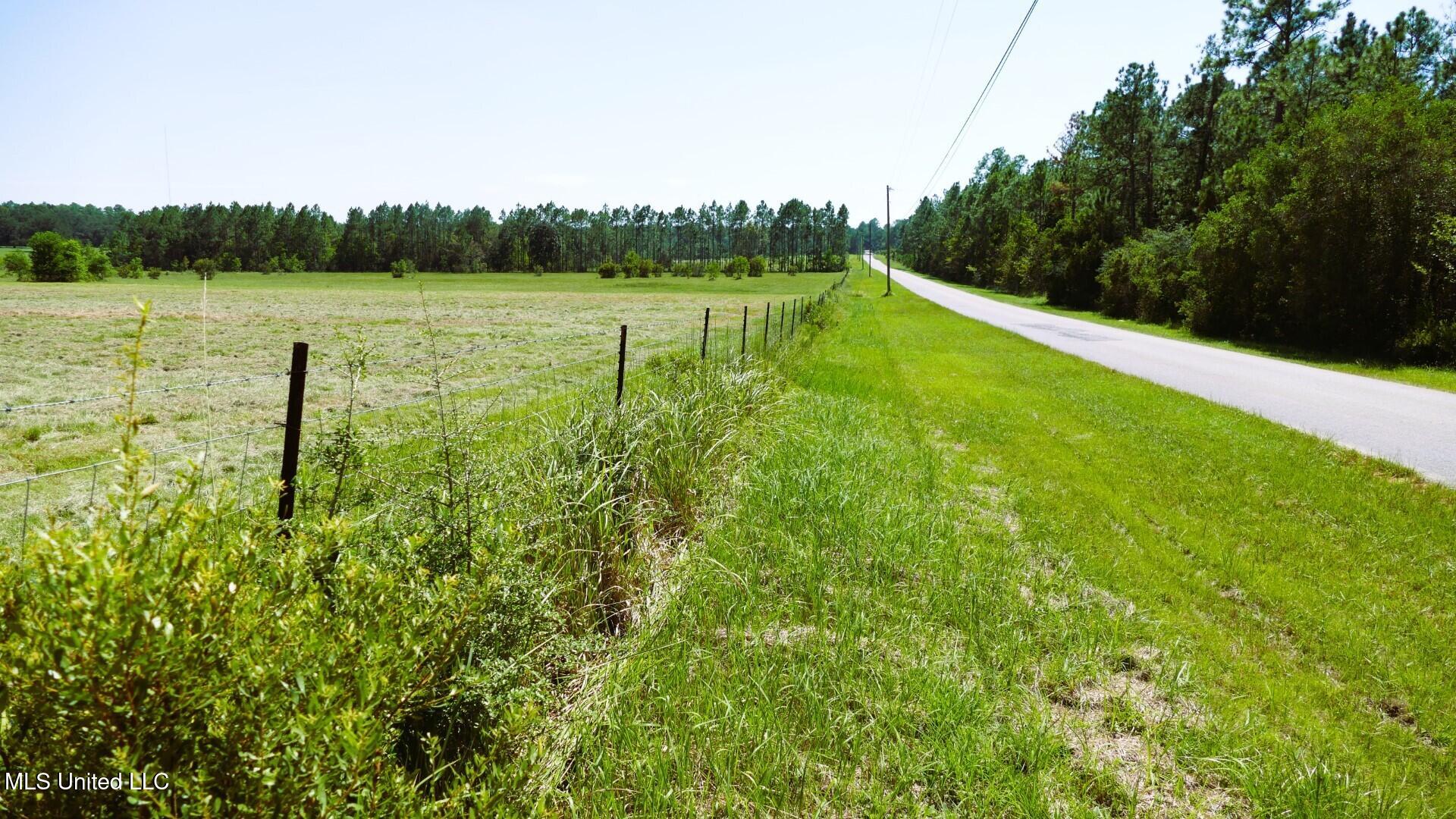 001 Humphrey Road Property Photo 6