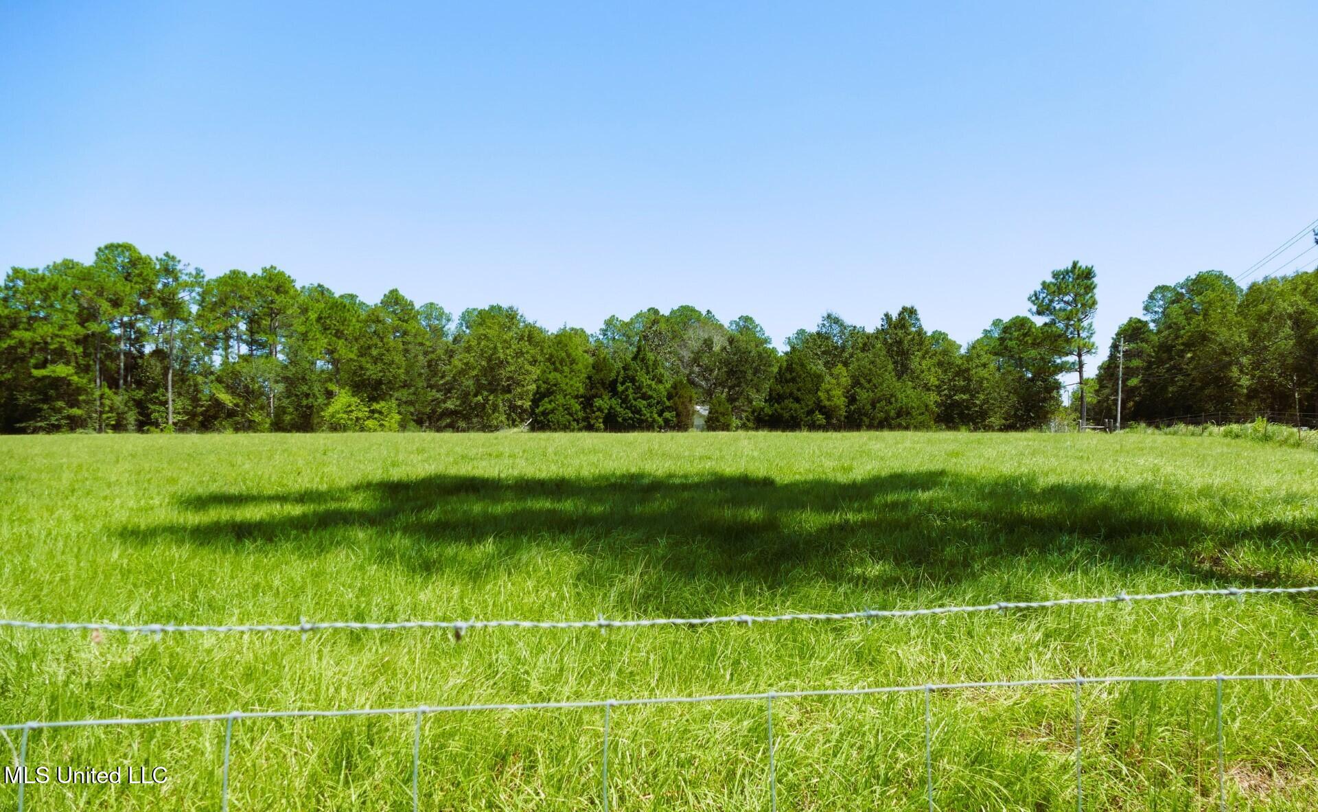 001 Humphrey Road Property Photo 7