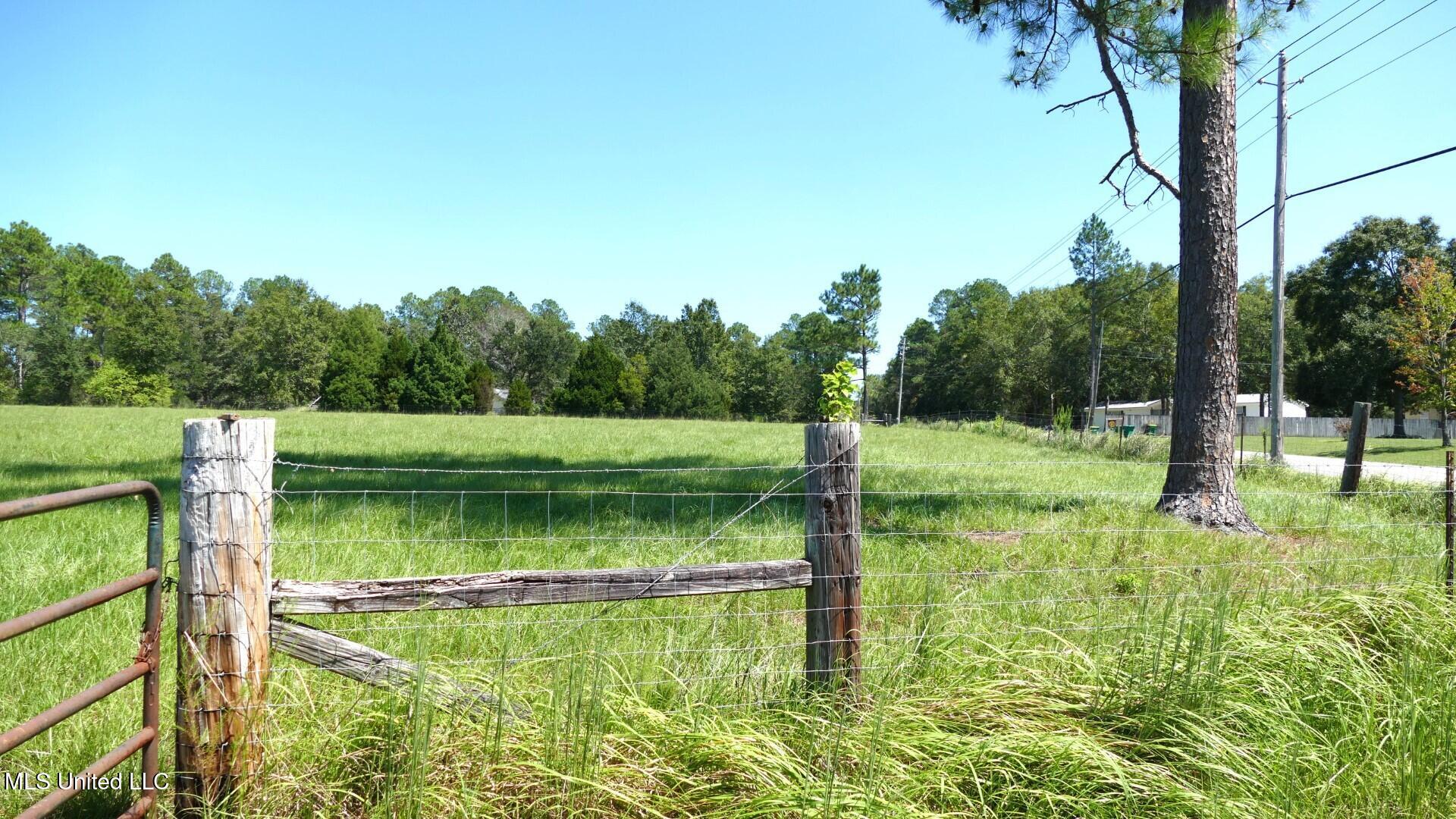 001 Humphrey Road Property Photo 11