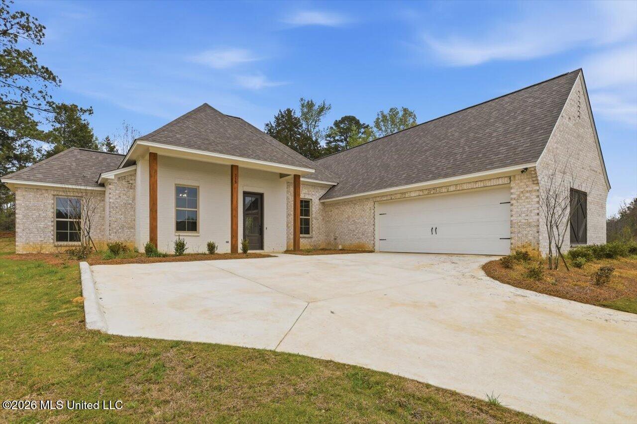 315 Jasmine Cove Lane Property Photo 2
