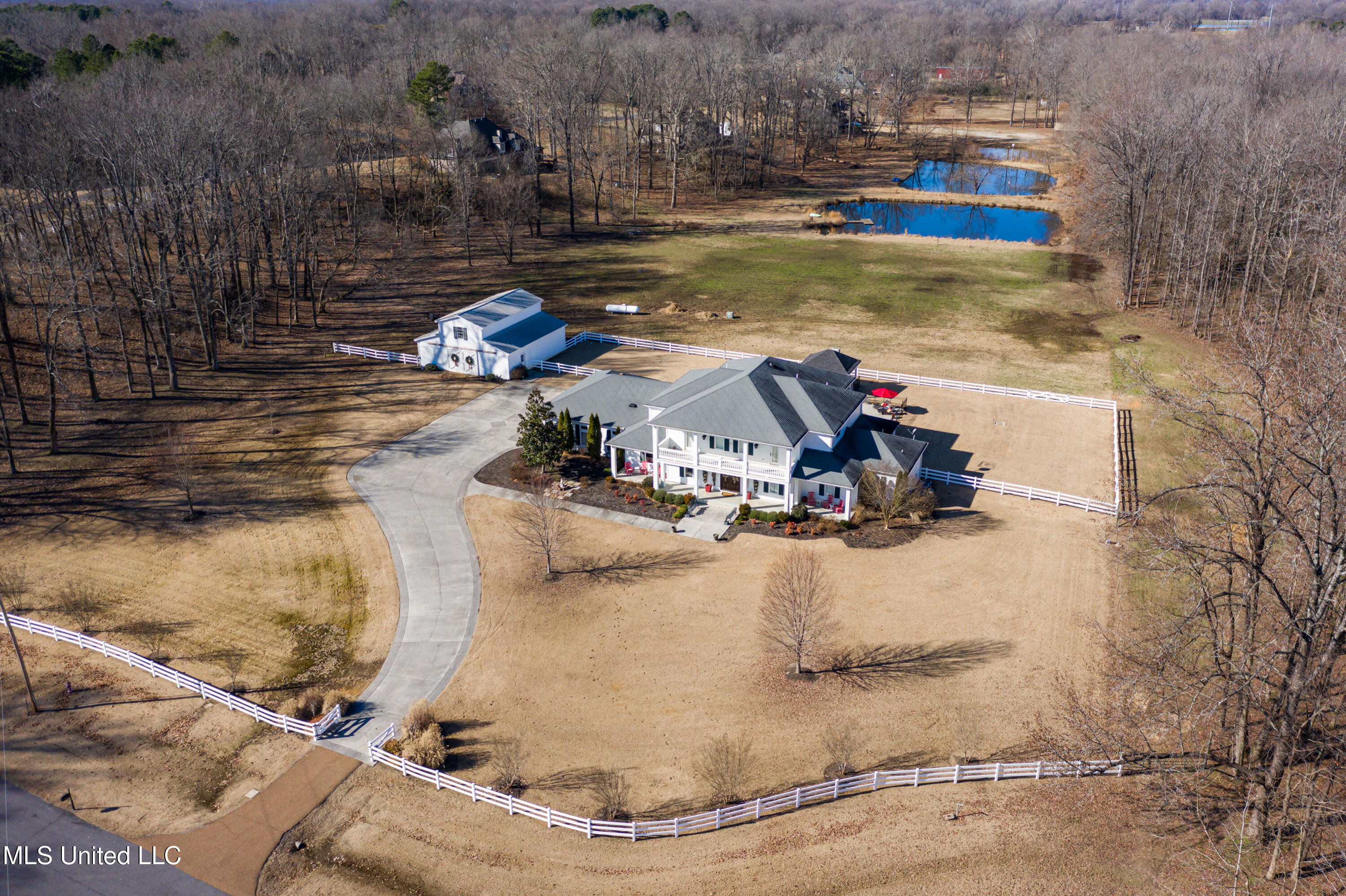 4161 Misty Oaks Lane Property Photo 4