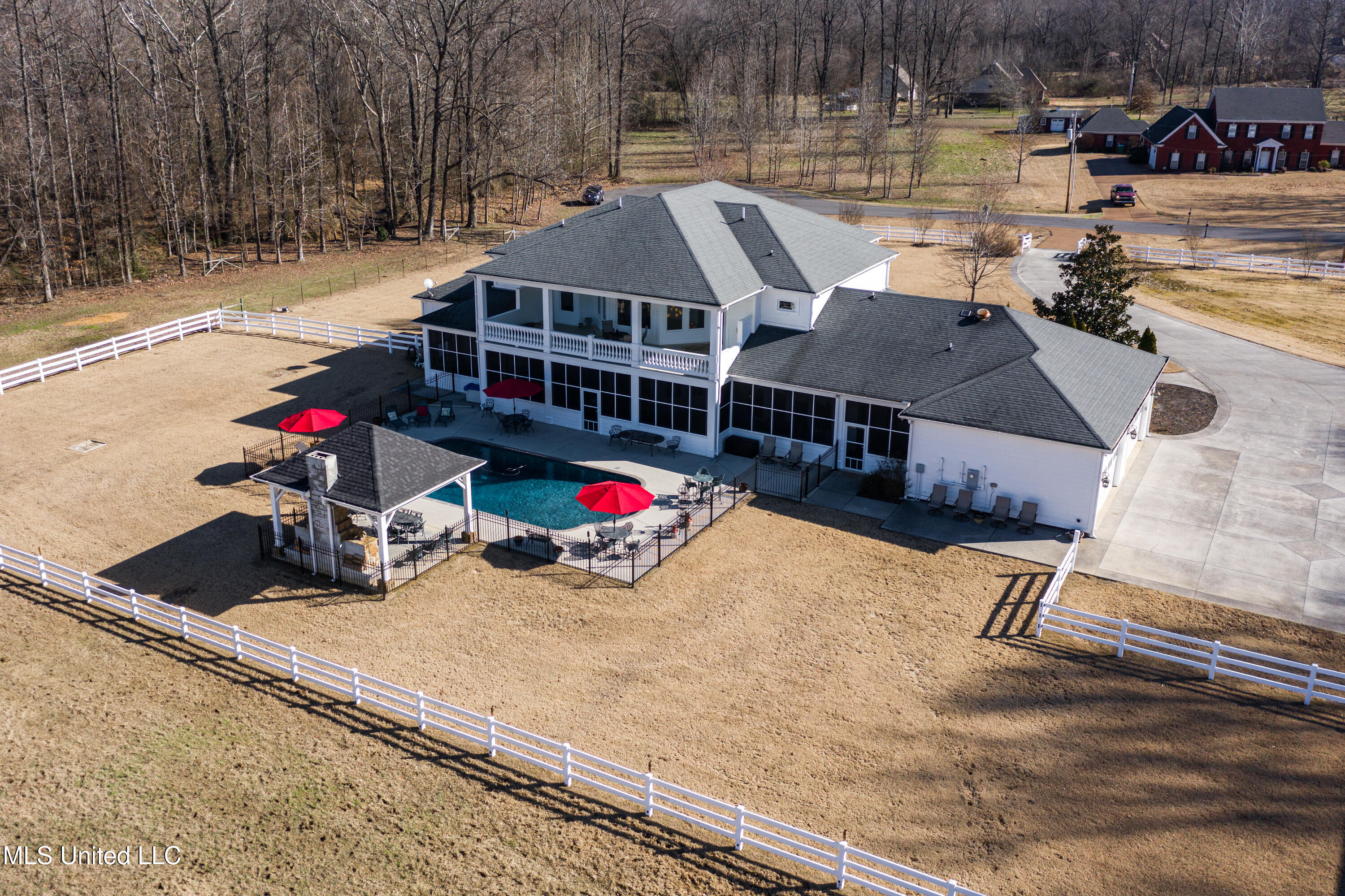 4161 Misty Oaks Lane Property Photo 9