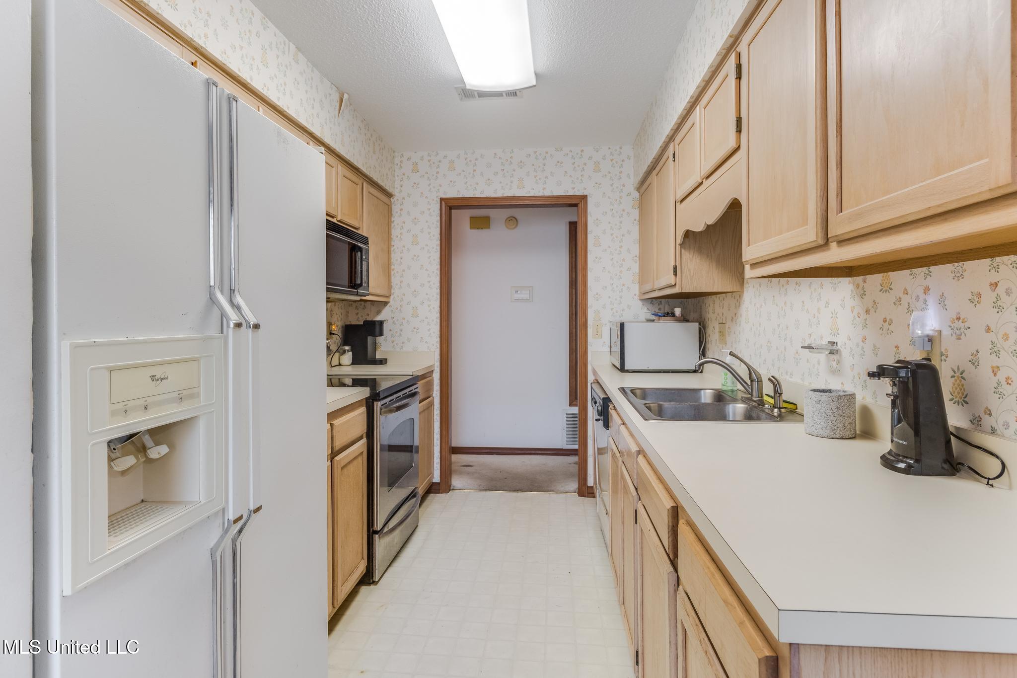 173 Pine Grove Avenue Property Photo 7