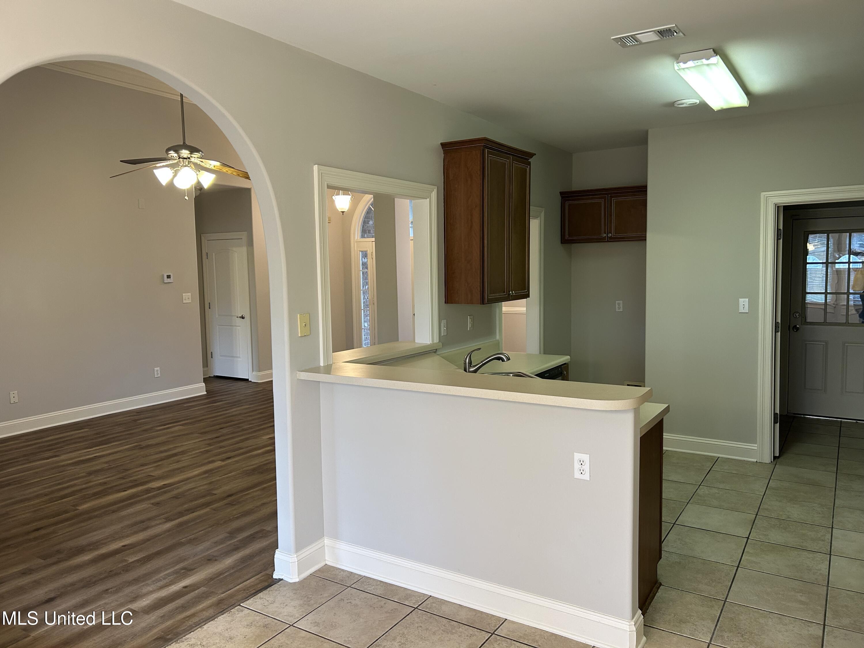 3069 Roseleigh Drive Property Photo 5