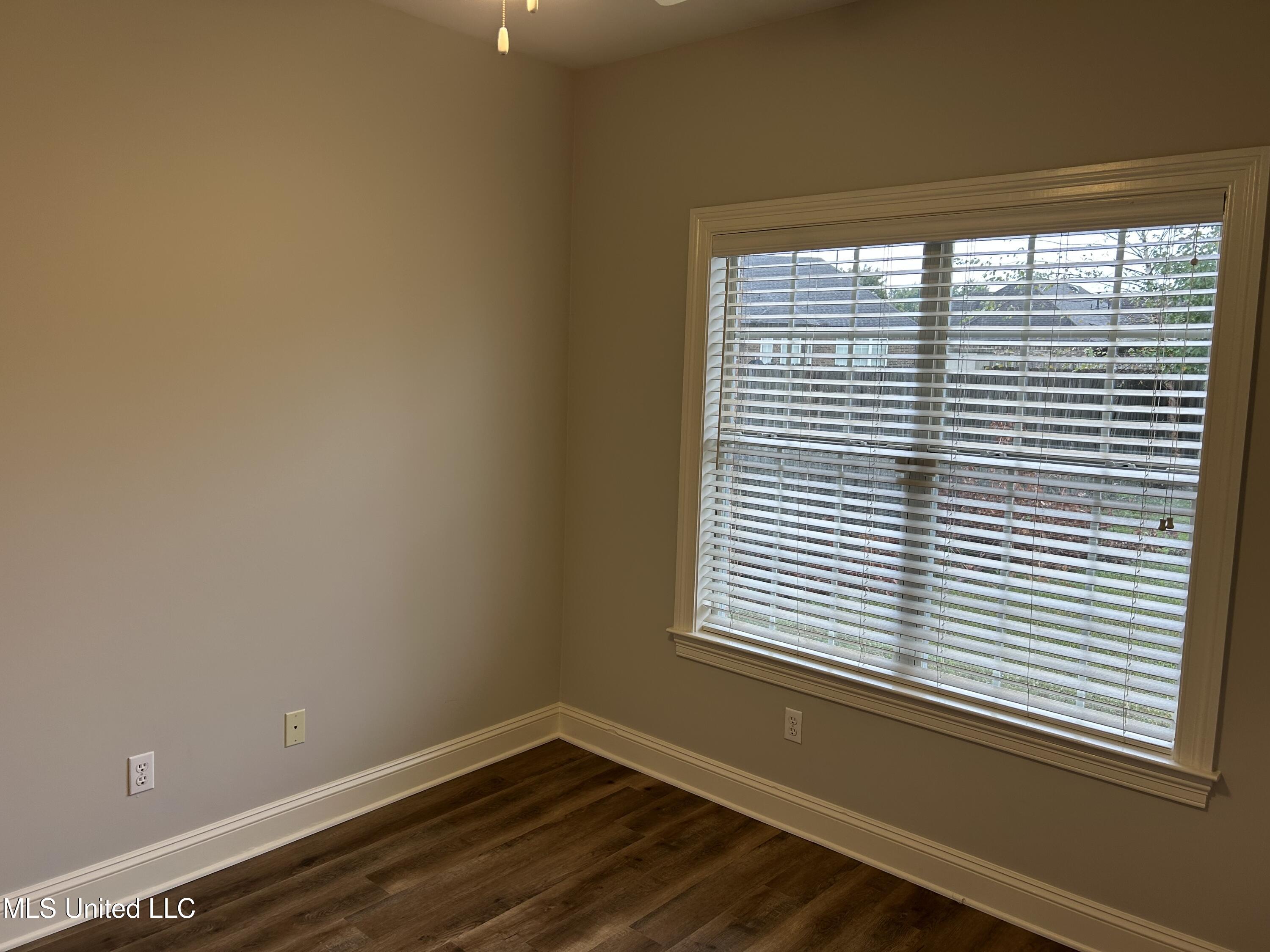 3069 Roseleigh Drive Property Photo 12