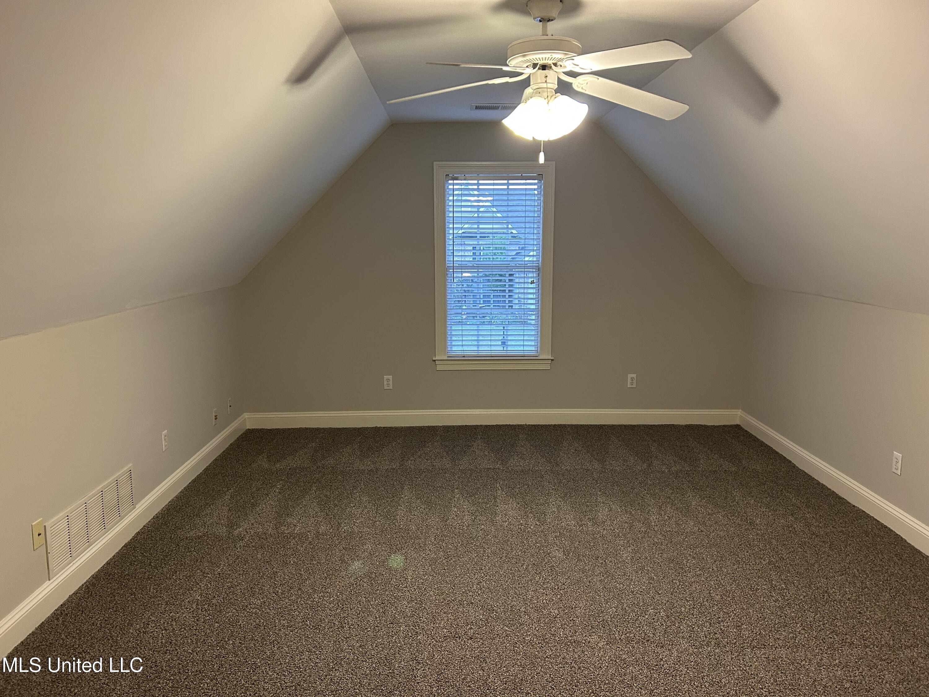 3069 Roseleigh Drive Property Photo 22