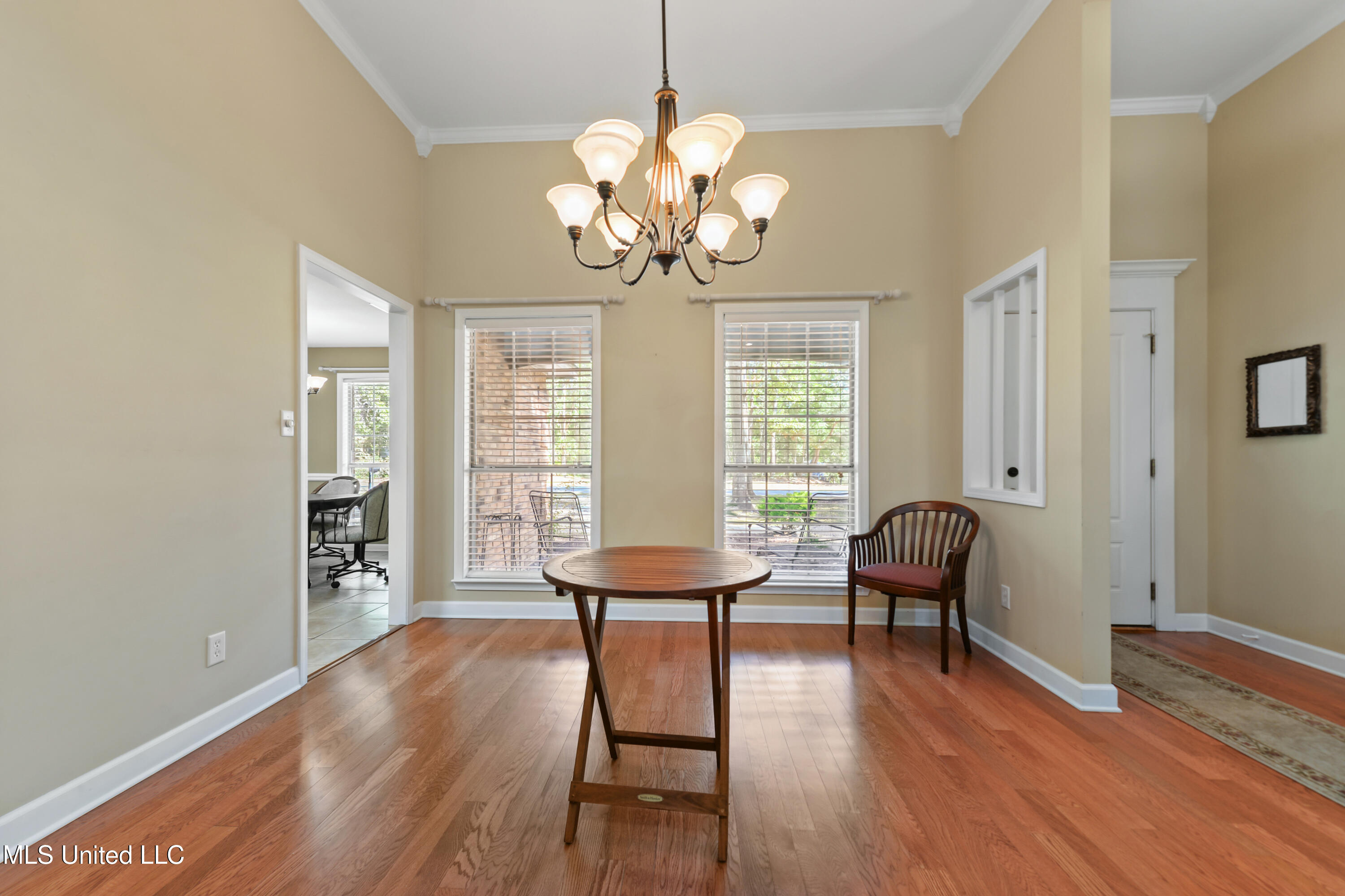 2724 Robert Hiram Drive Property Photo 8