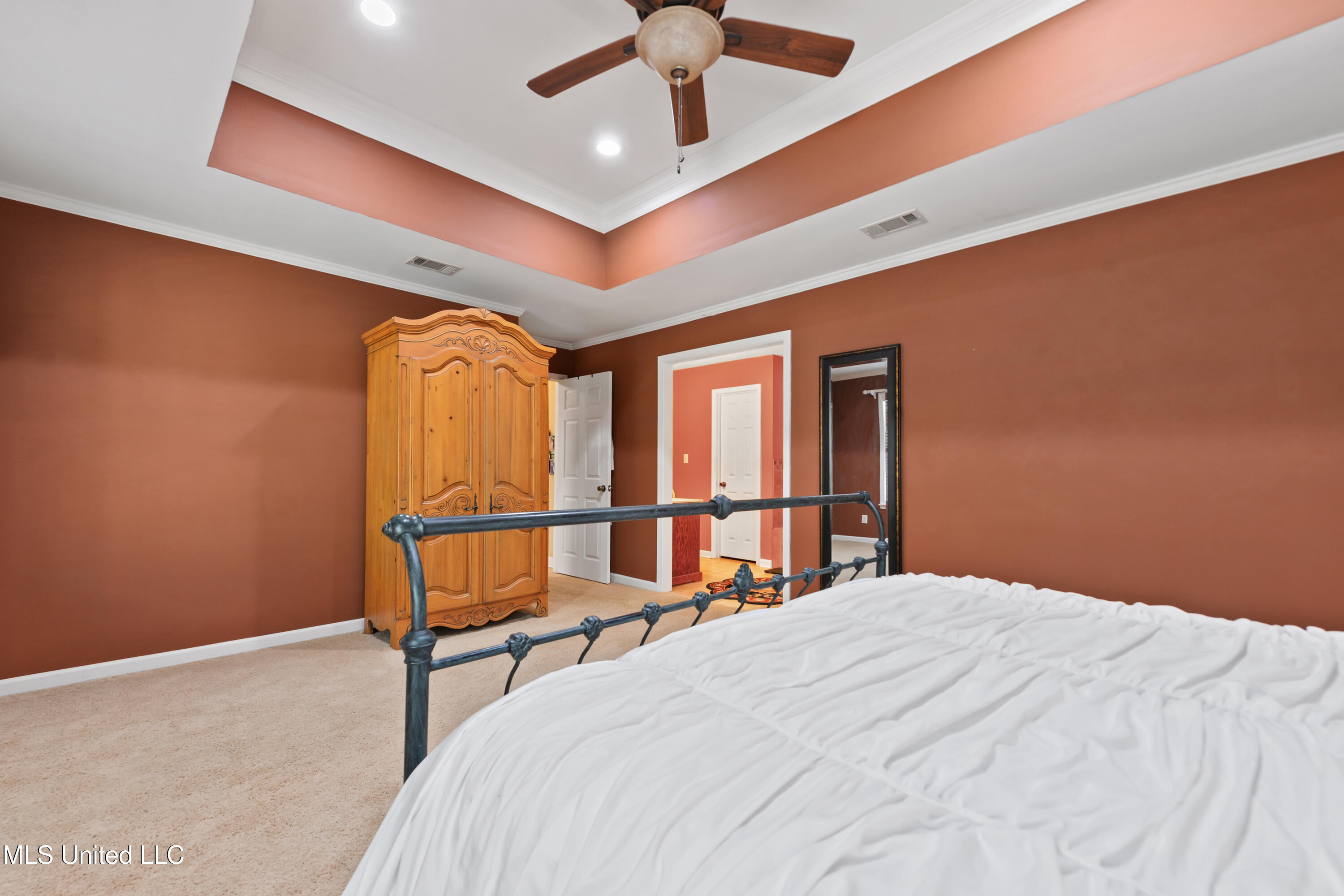 2724 Robert Hiram Drive Property Photo 14