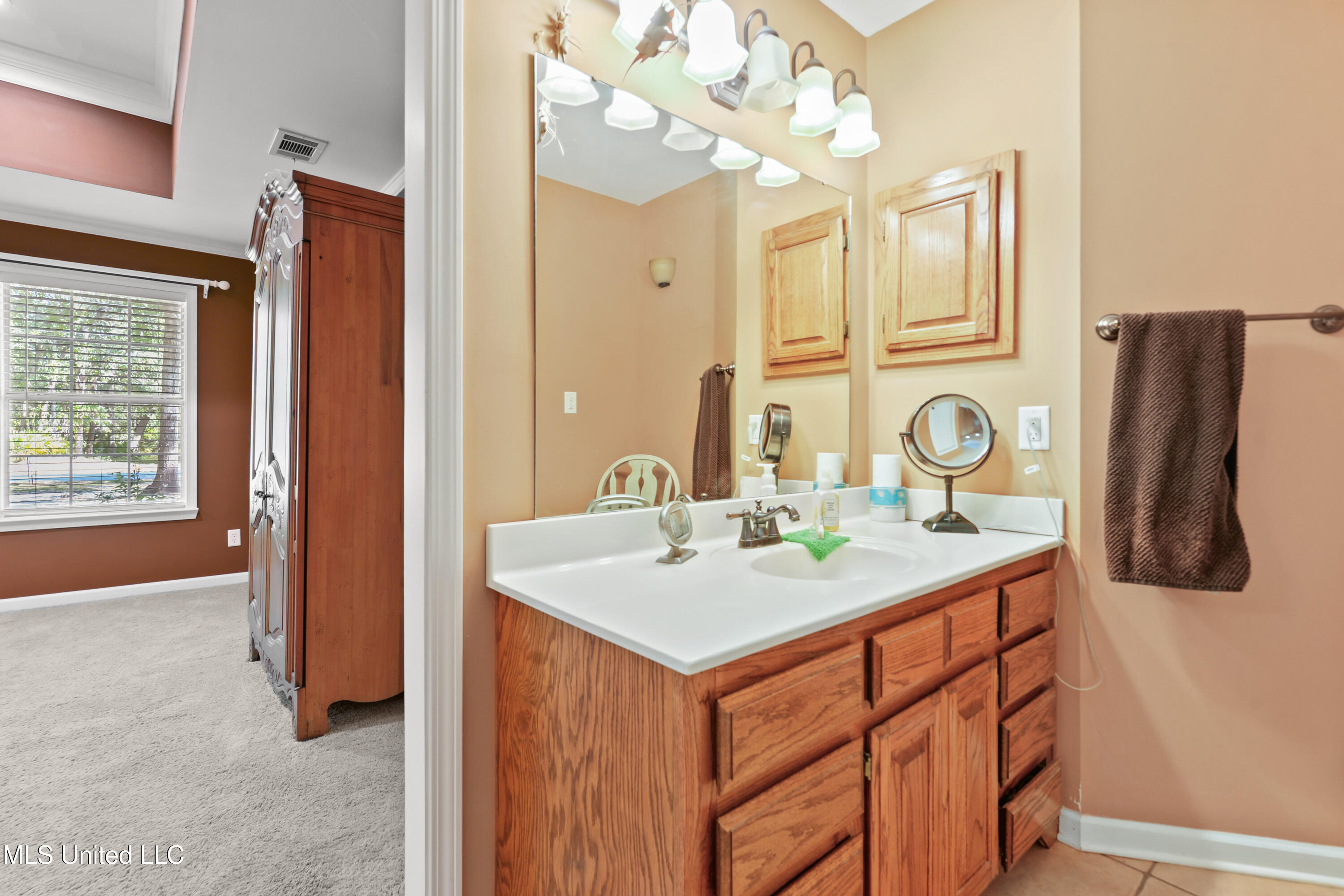 2724 Robert Hiram Drive Property Photo 15