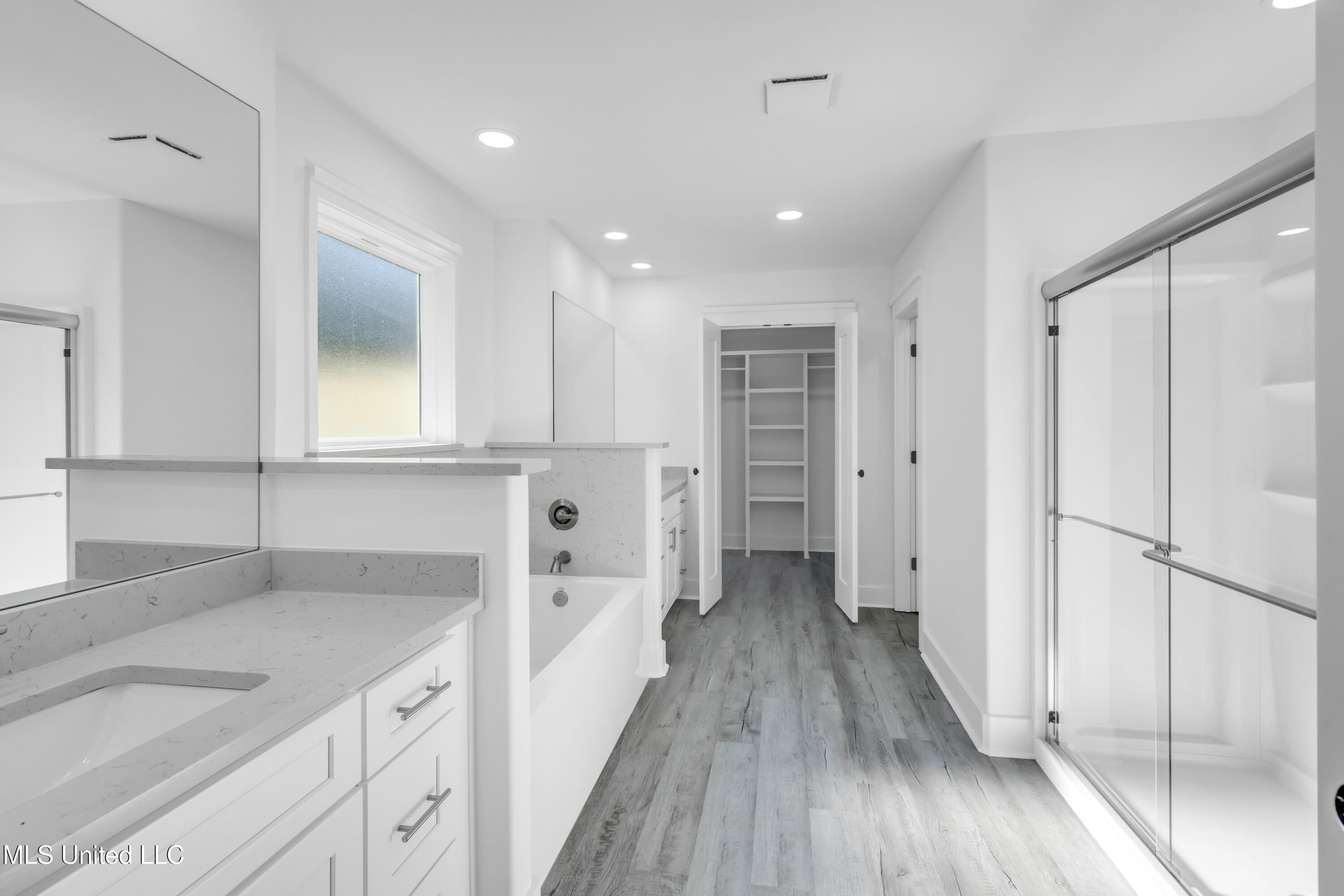 609 Tantallon Drive Property Photo 19