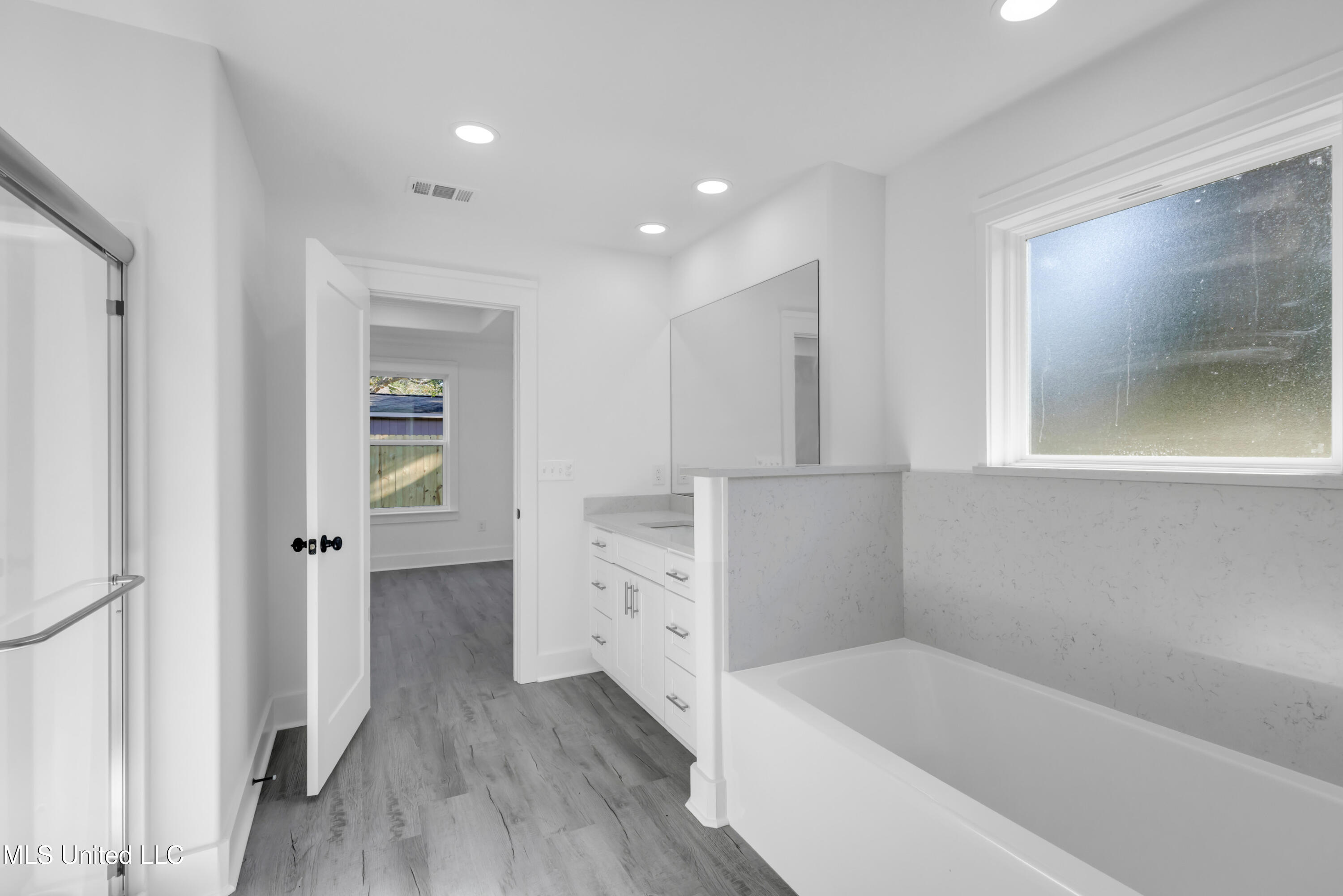 609 Tantallon Drive Property Photo 20