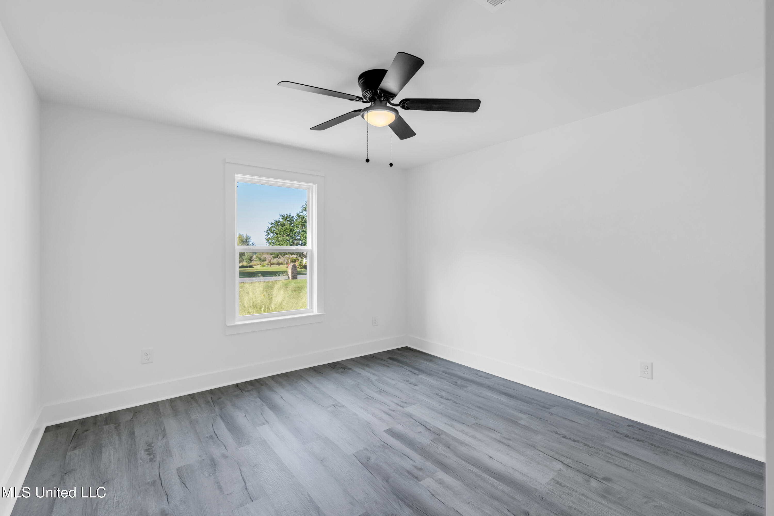 609 Tantallon Drive Property Photo 24