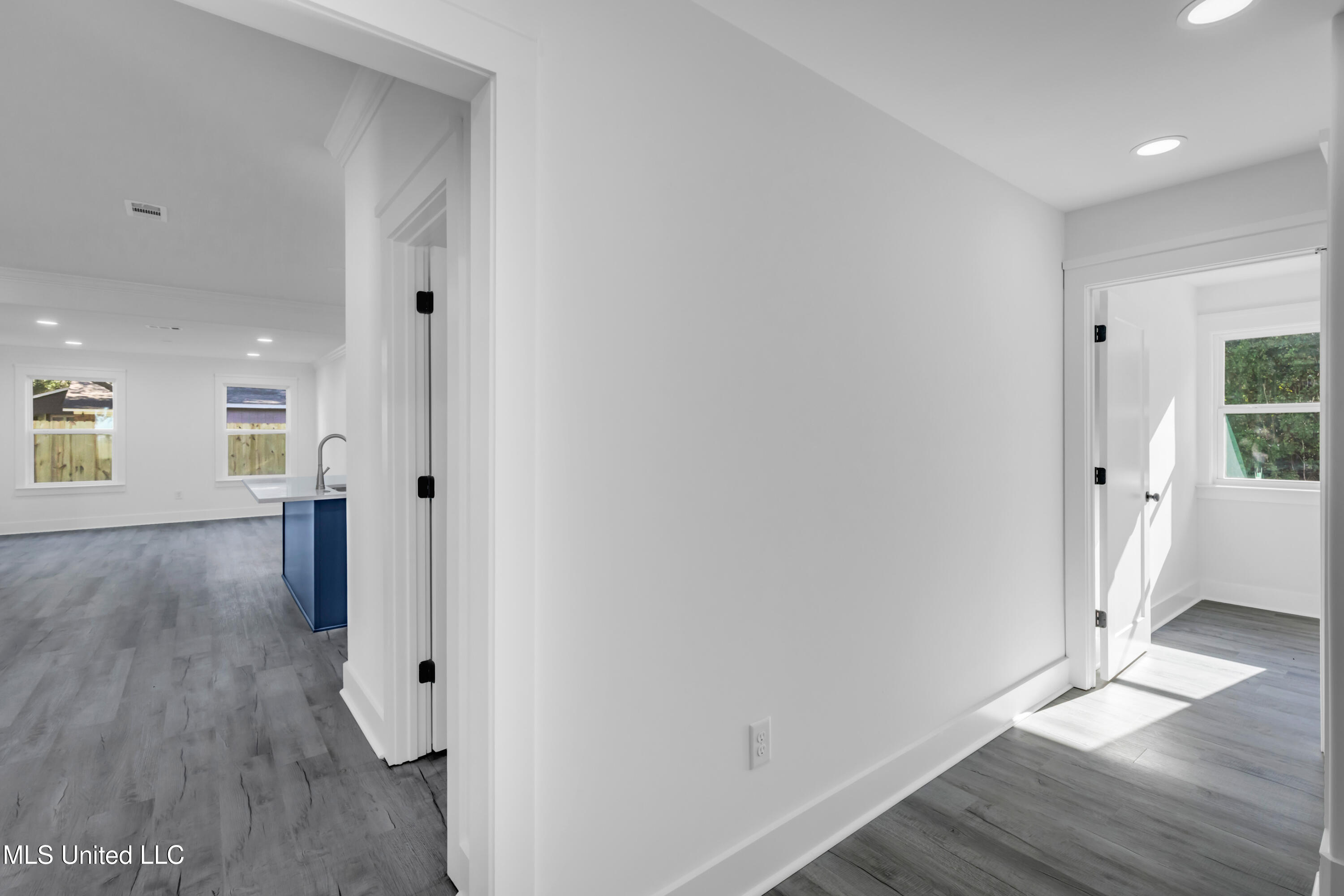 609 Tantallon Drive Property Photo 27