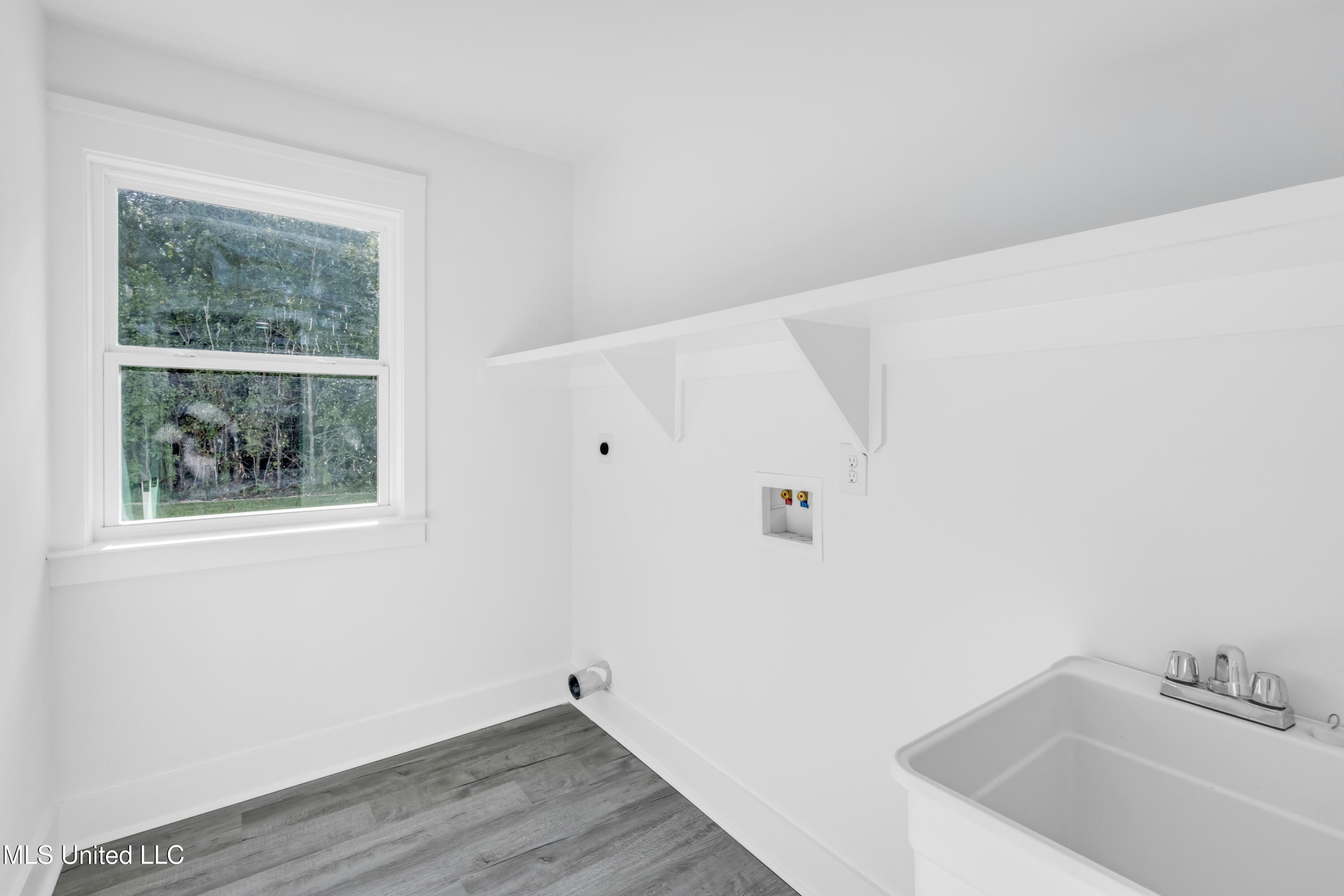 609 Tantallon Drive Property Photo 28