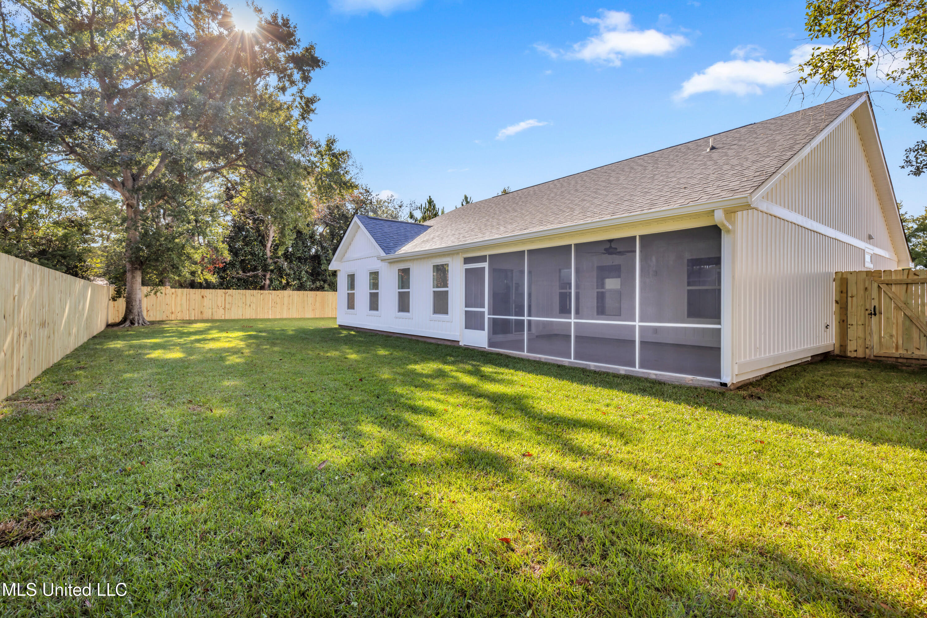 609 Tantallon Drive Property Photo 31