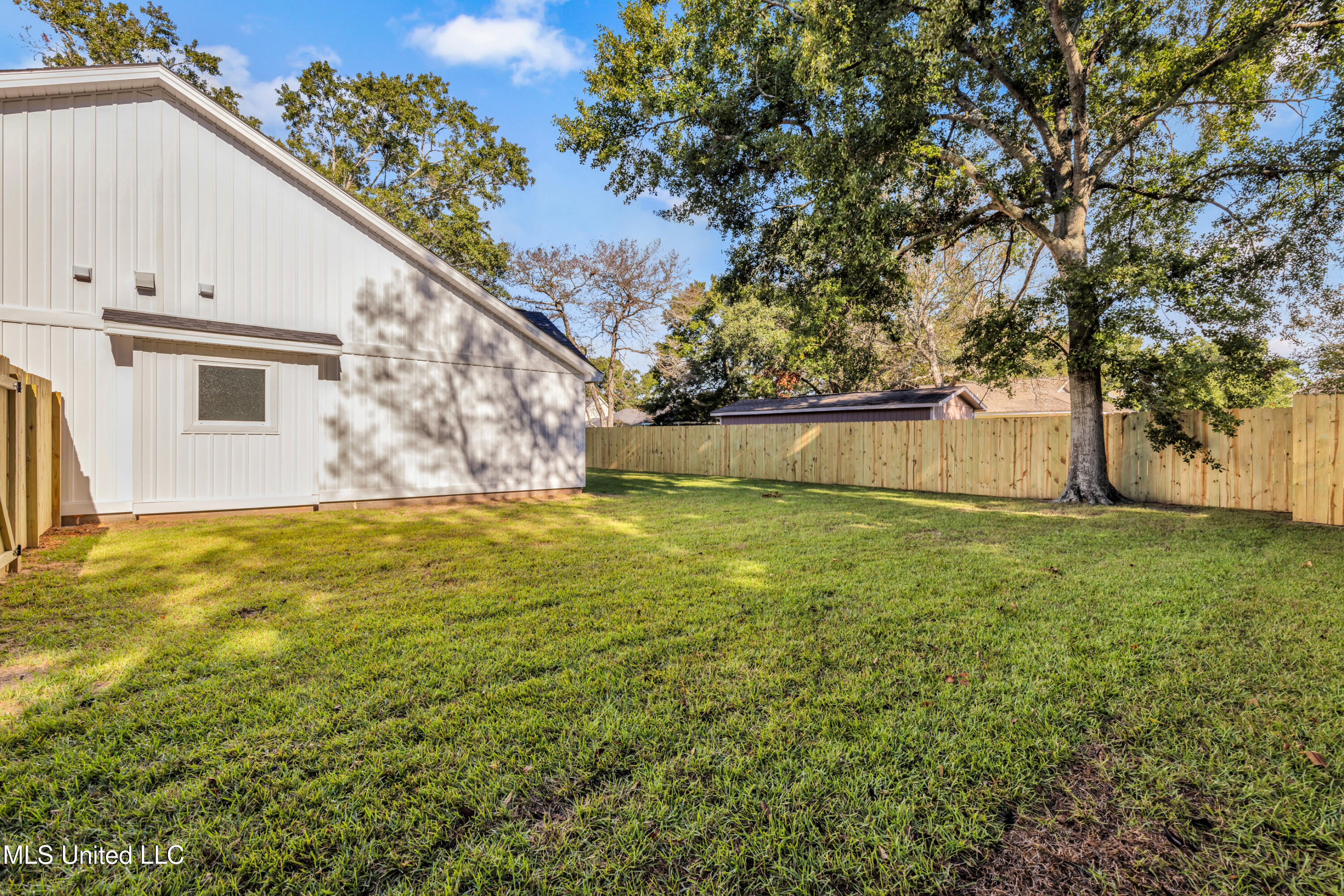 609 Tantallon Drive Property Photo 34