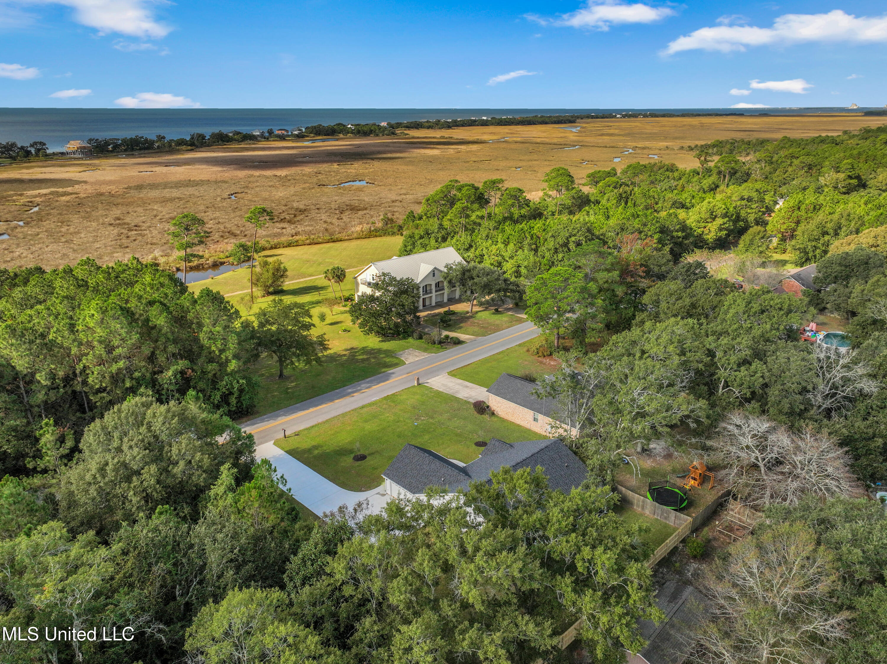 609 Tantallon Drive Property Photo 37