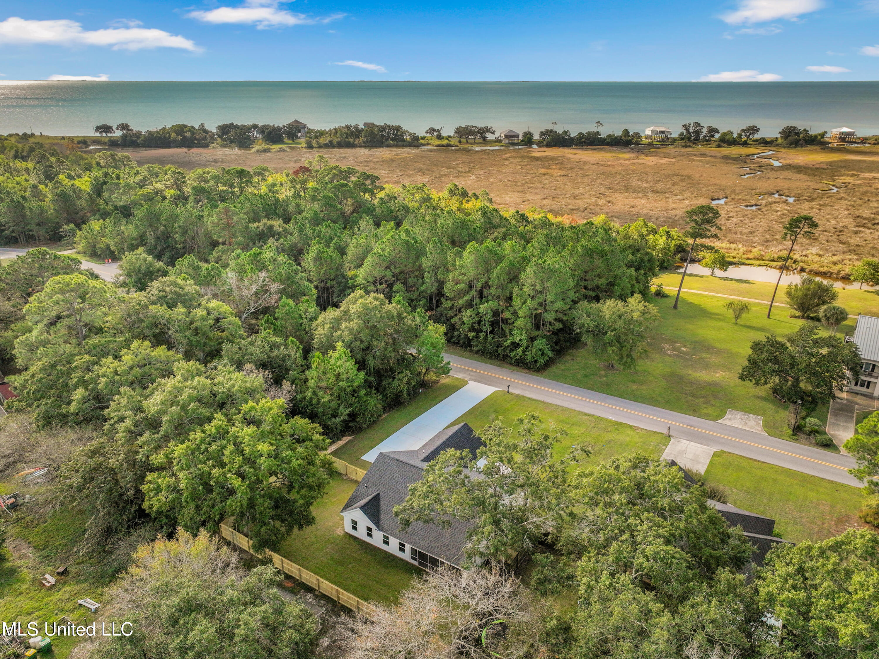 609 Tantallon Drive Property Photo 38