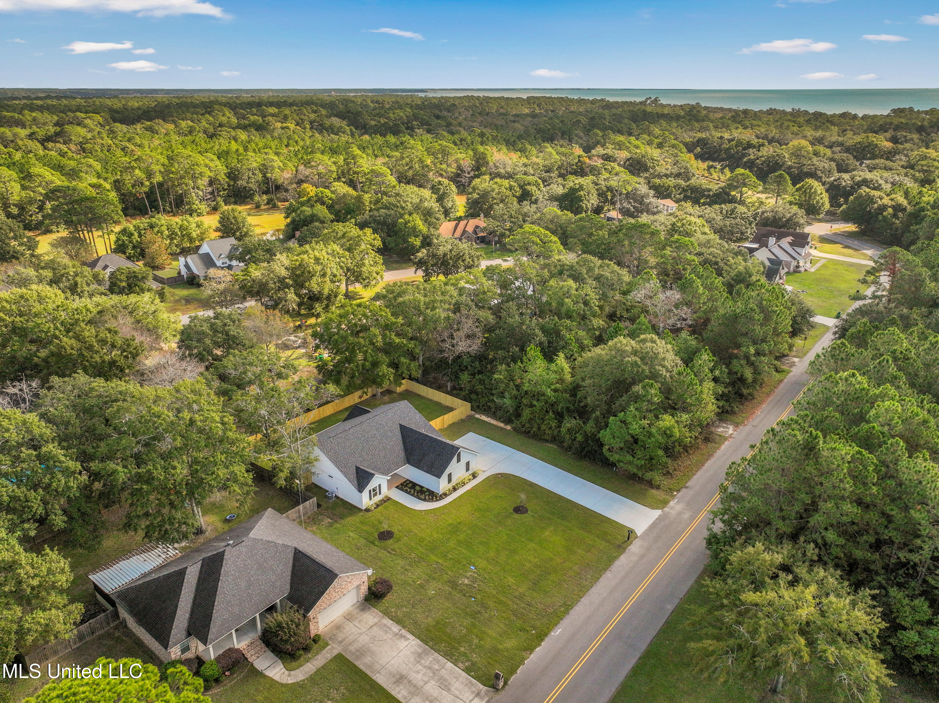 609 Tantallon Drive Property Photo 39