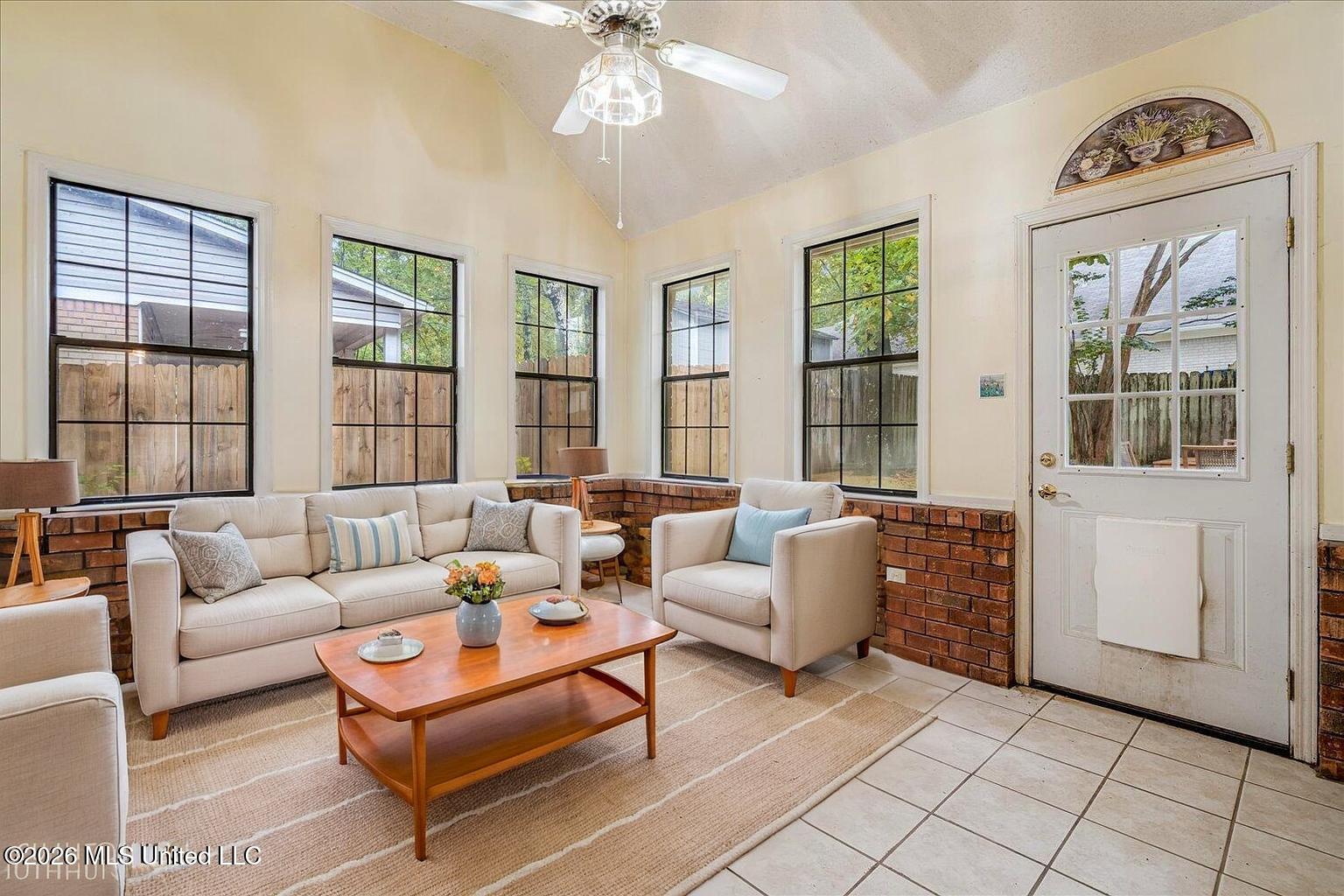4040 N Windermere Road Property Photo 7