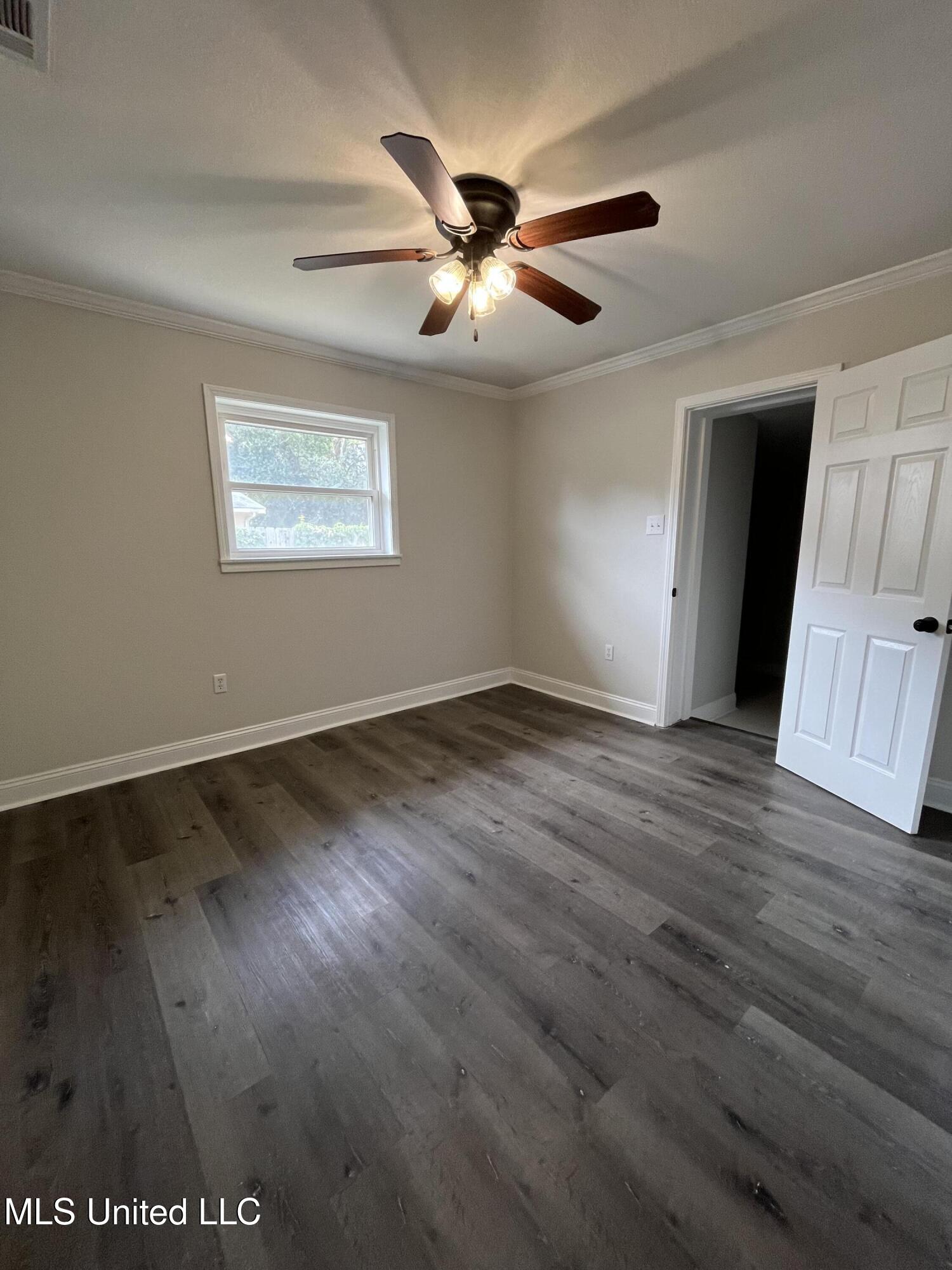 2217 Taylor Boulevard Property Photo 10