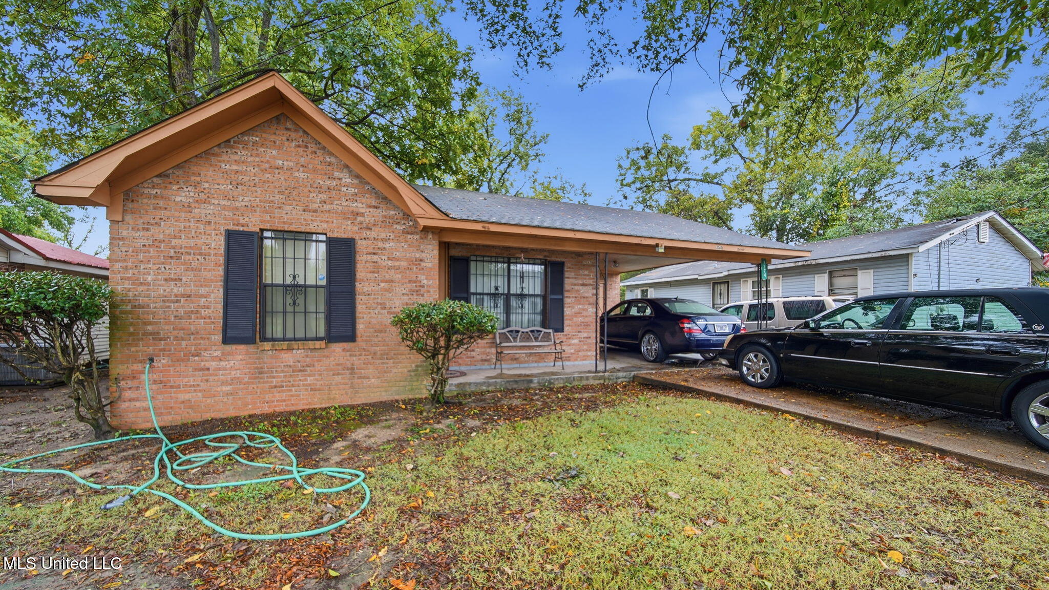 1174 Coldwater Street Property Photo 1