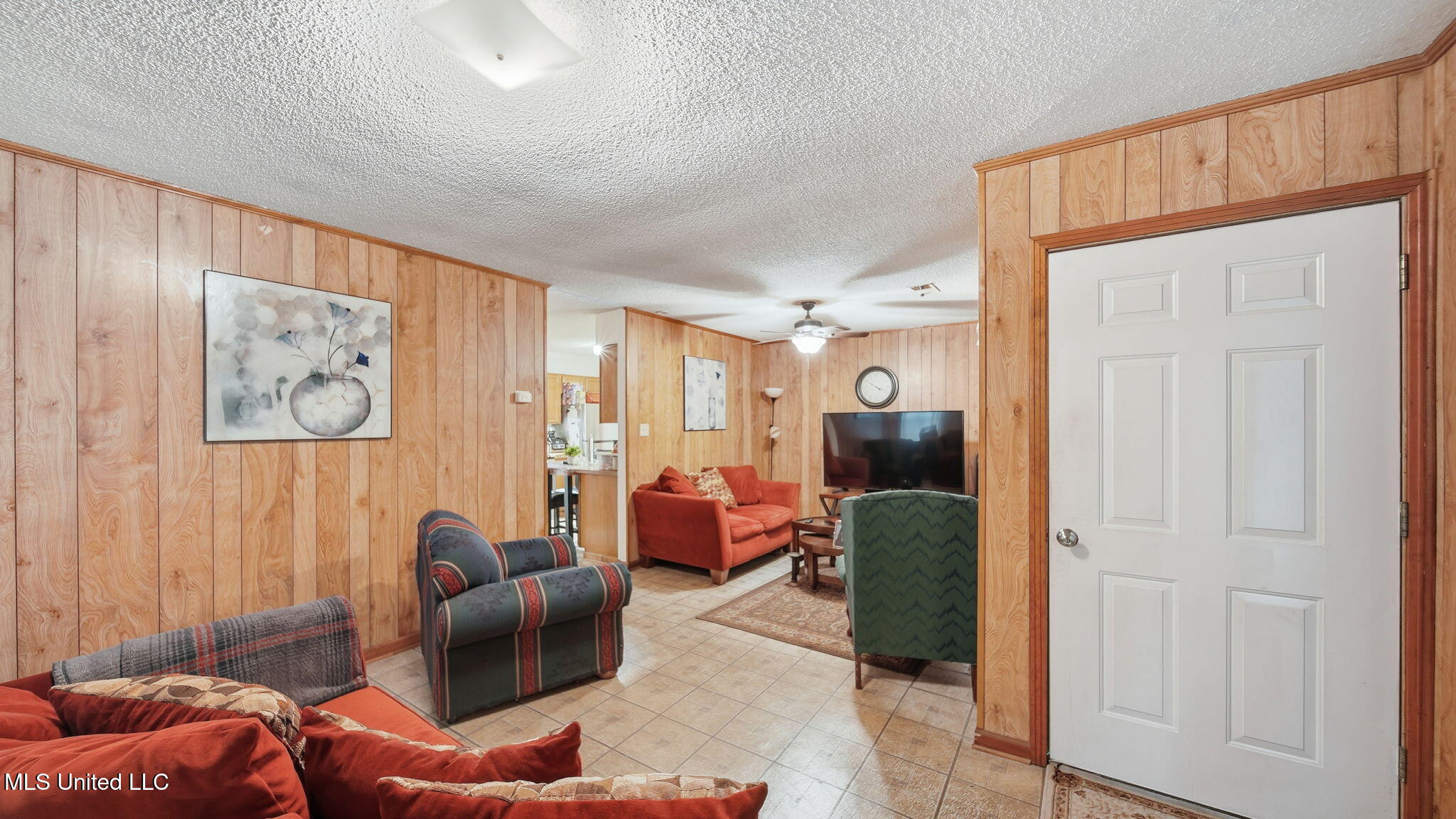 1174 Coldwater Street Property Photo 6