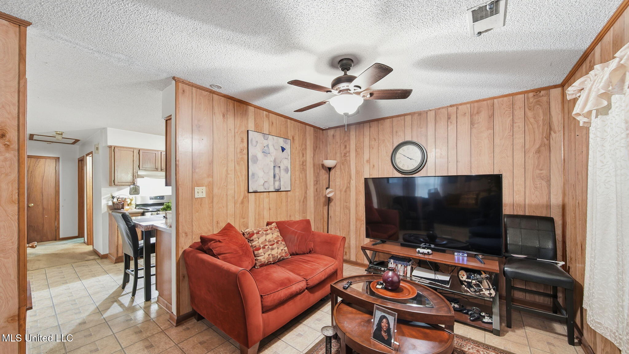 1174 Coldwater Street Property Photo 7