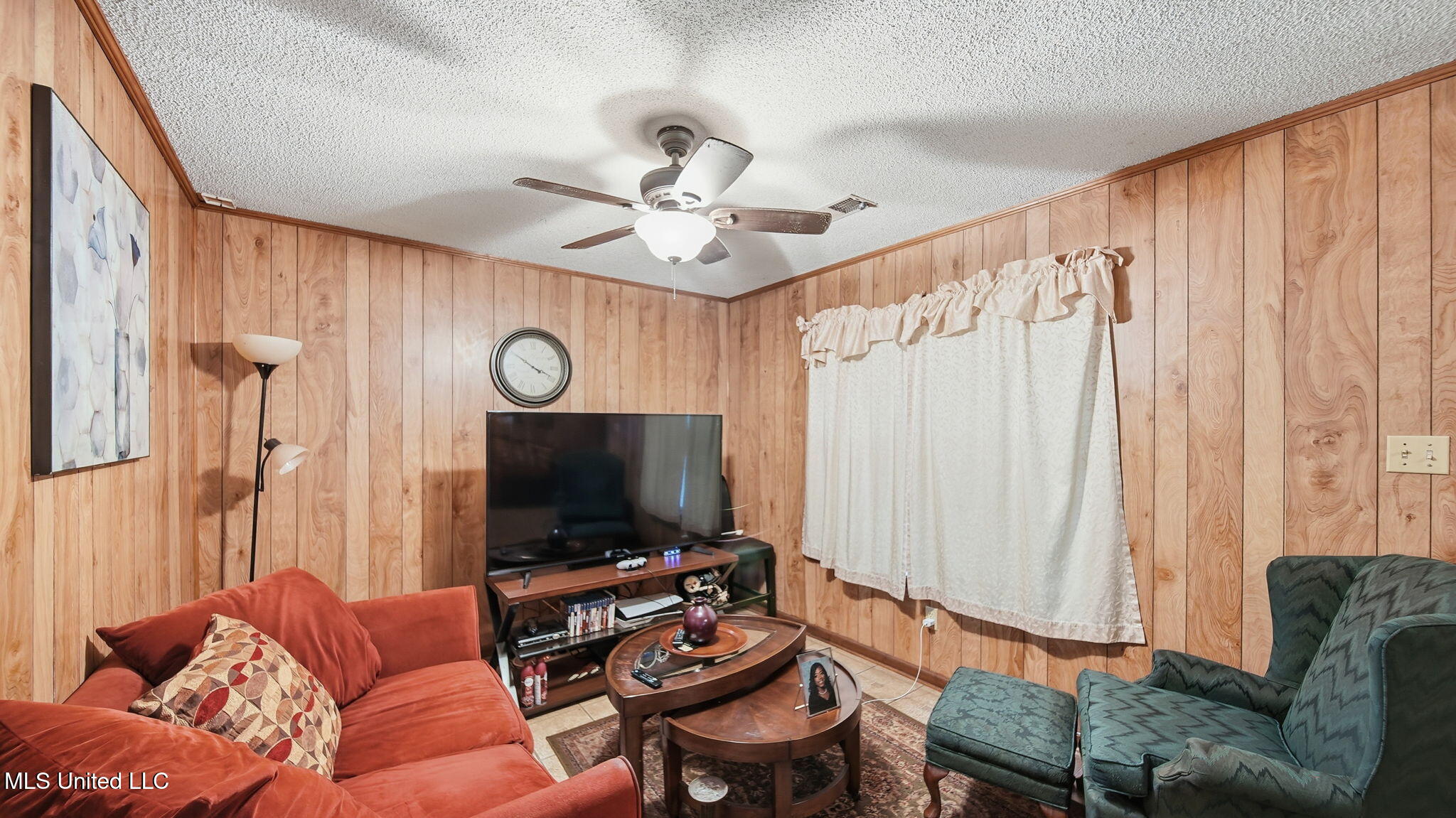 1174 Coldwater Street Property Photo 10