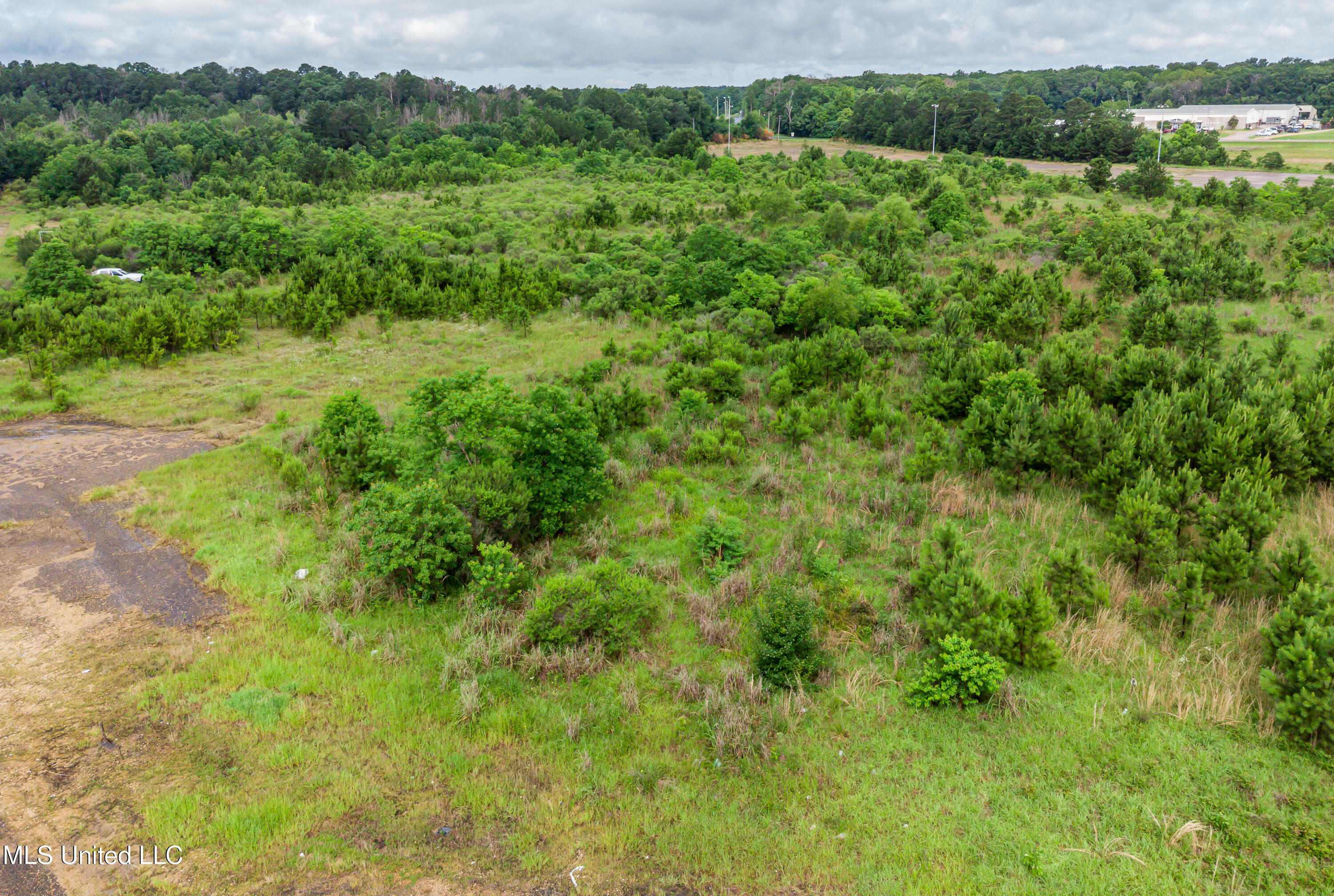 1808 Spillway Road Property Photo 6