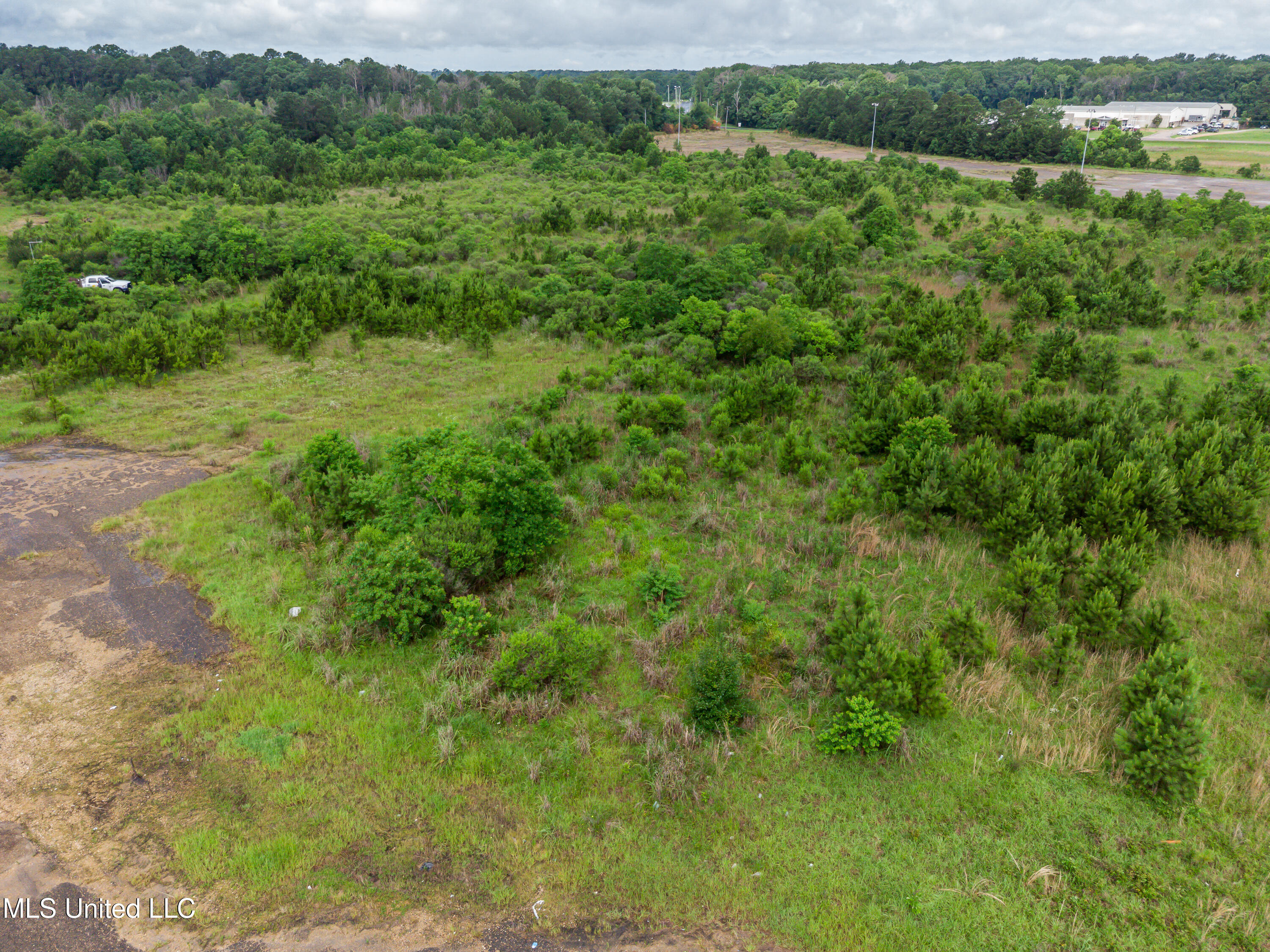 1808 Spillway Road Property Photo 7