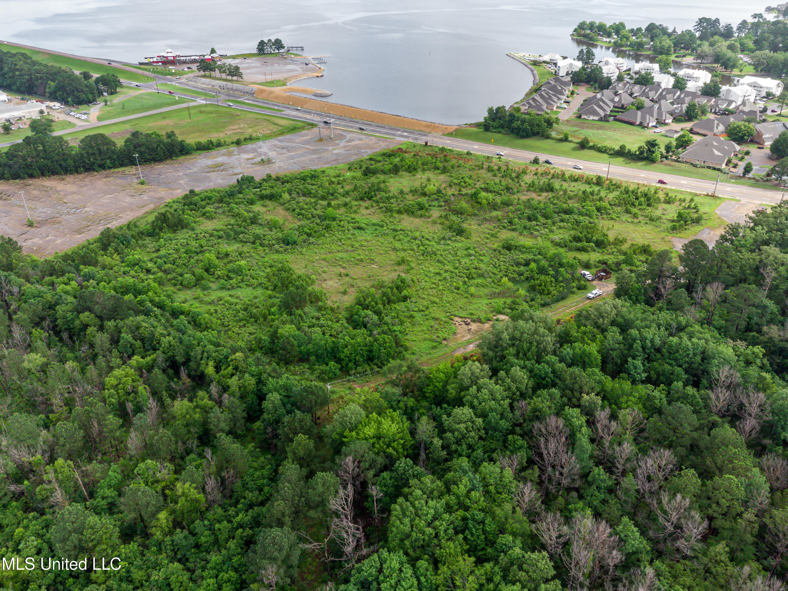 1808 Spillway Road Property Photo 10