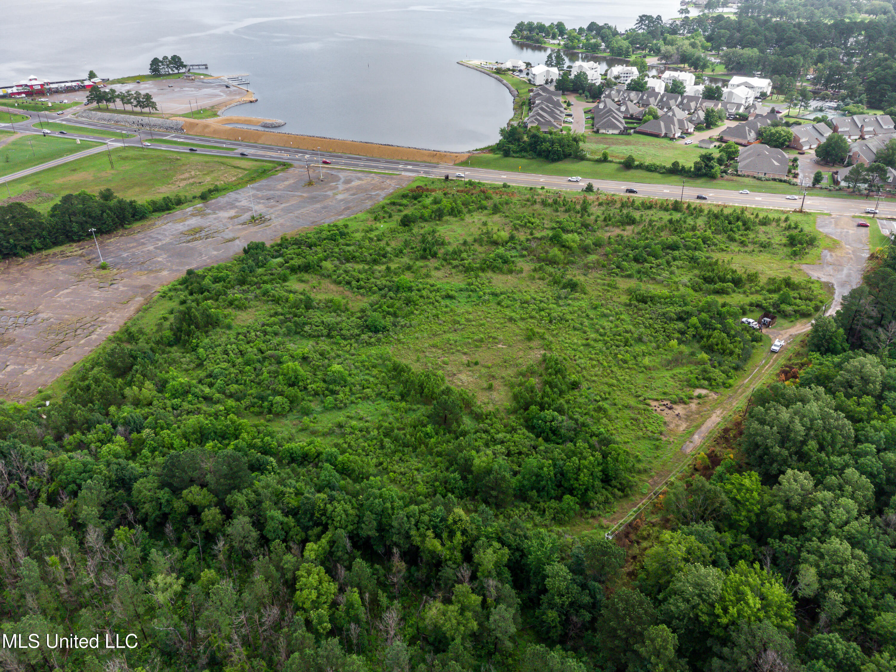 1808 Spillway Road Property Photo 12