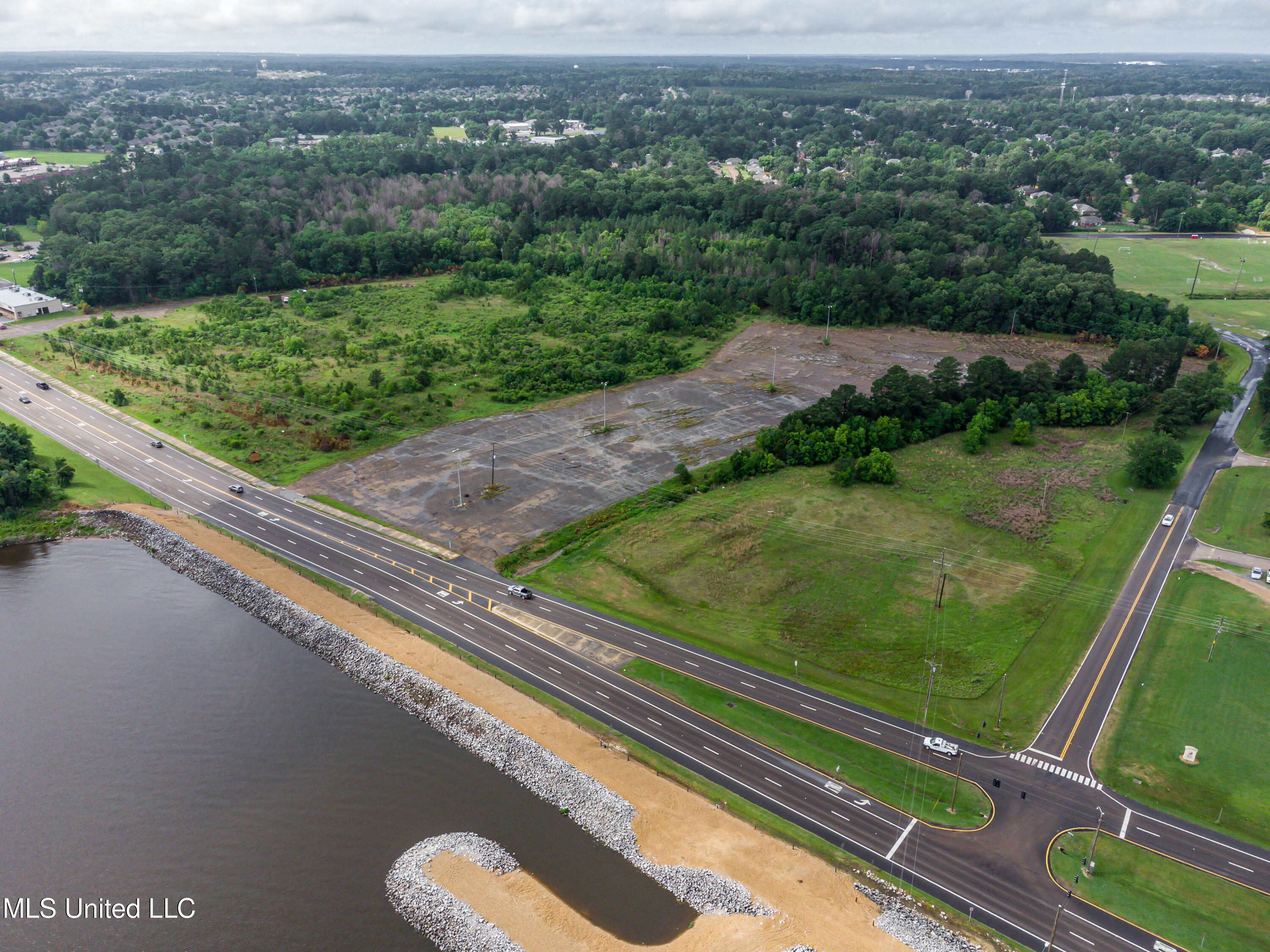 1808 Spillway Road Property Photo 23