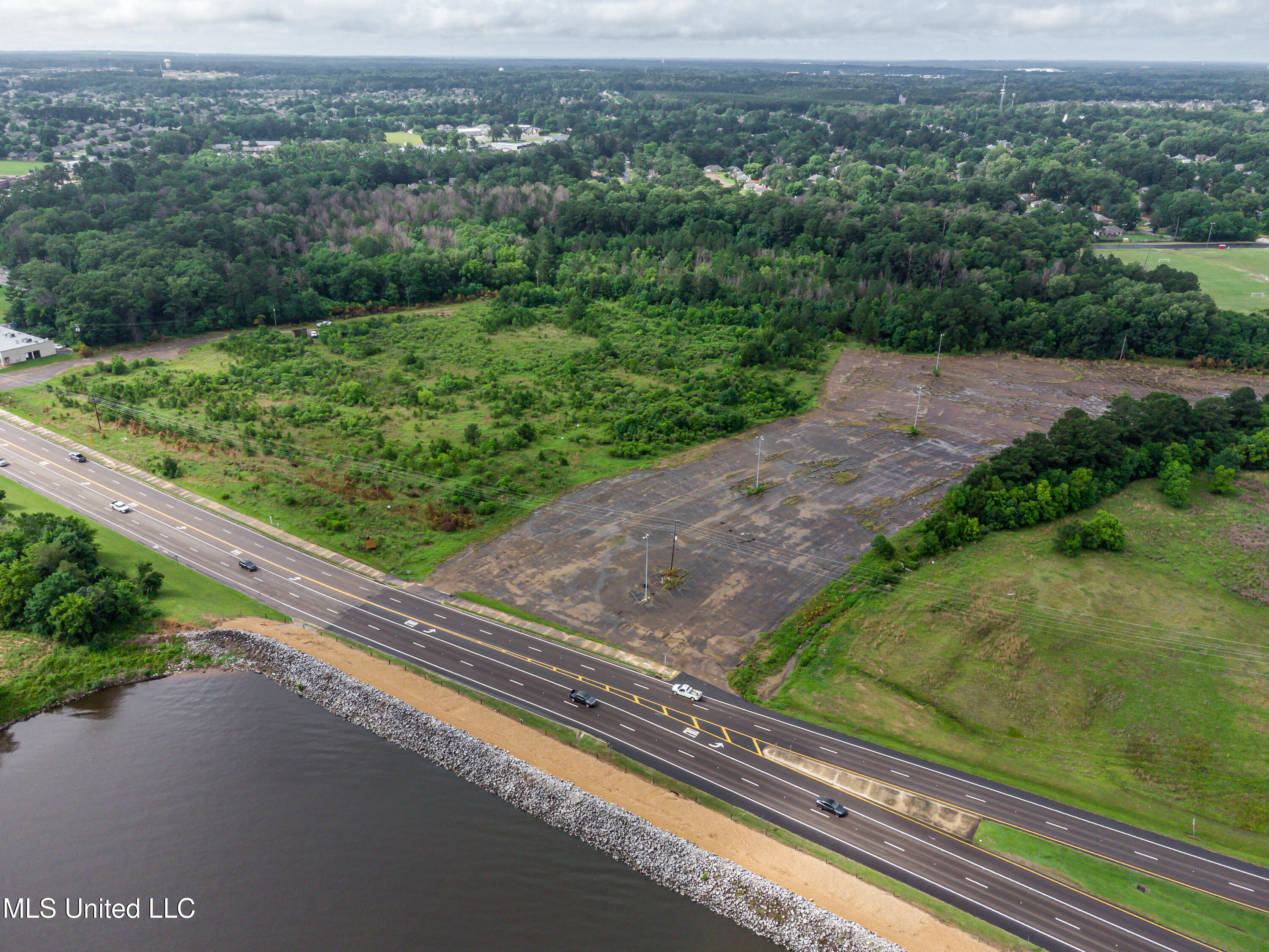 1808 Spillway Road Property Photo 24