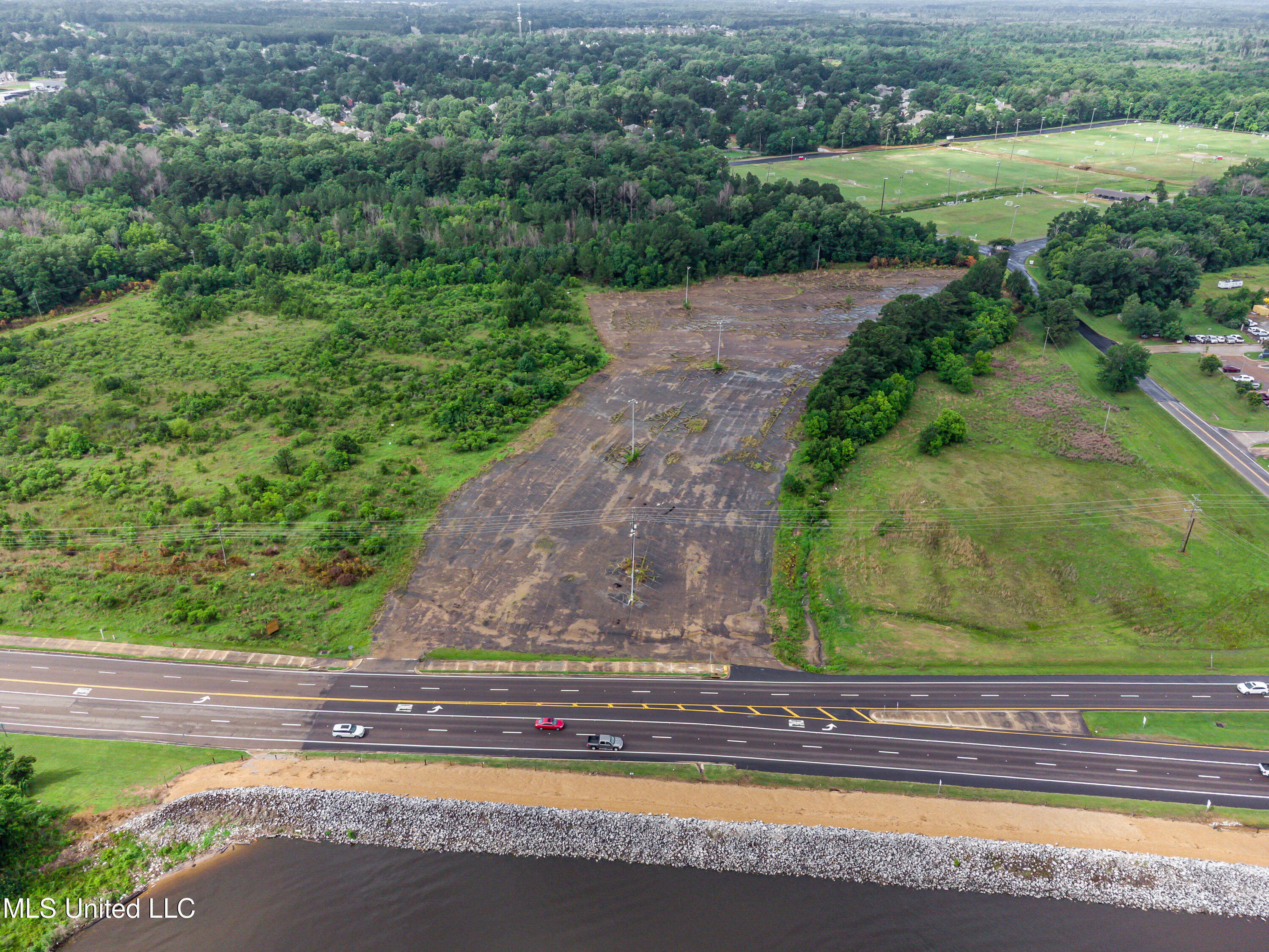 1808 Spillway Road Property Photo 25