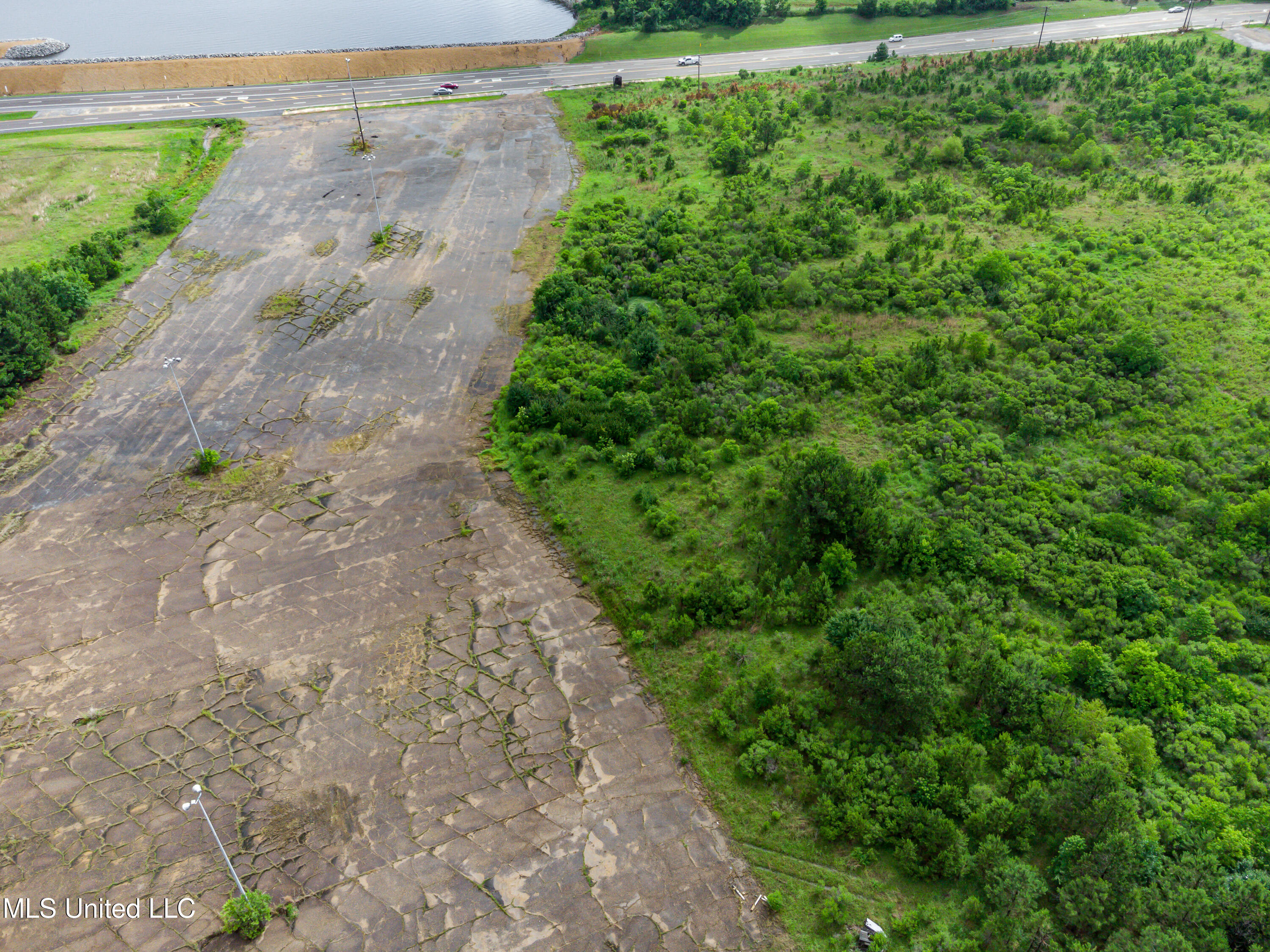 1808 Spillway Road Property Photo 32