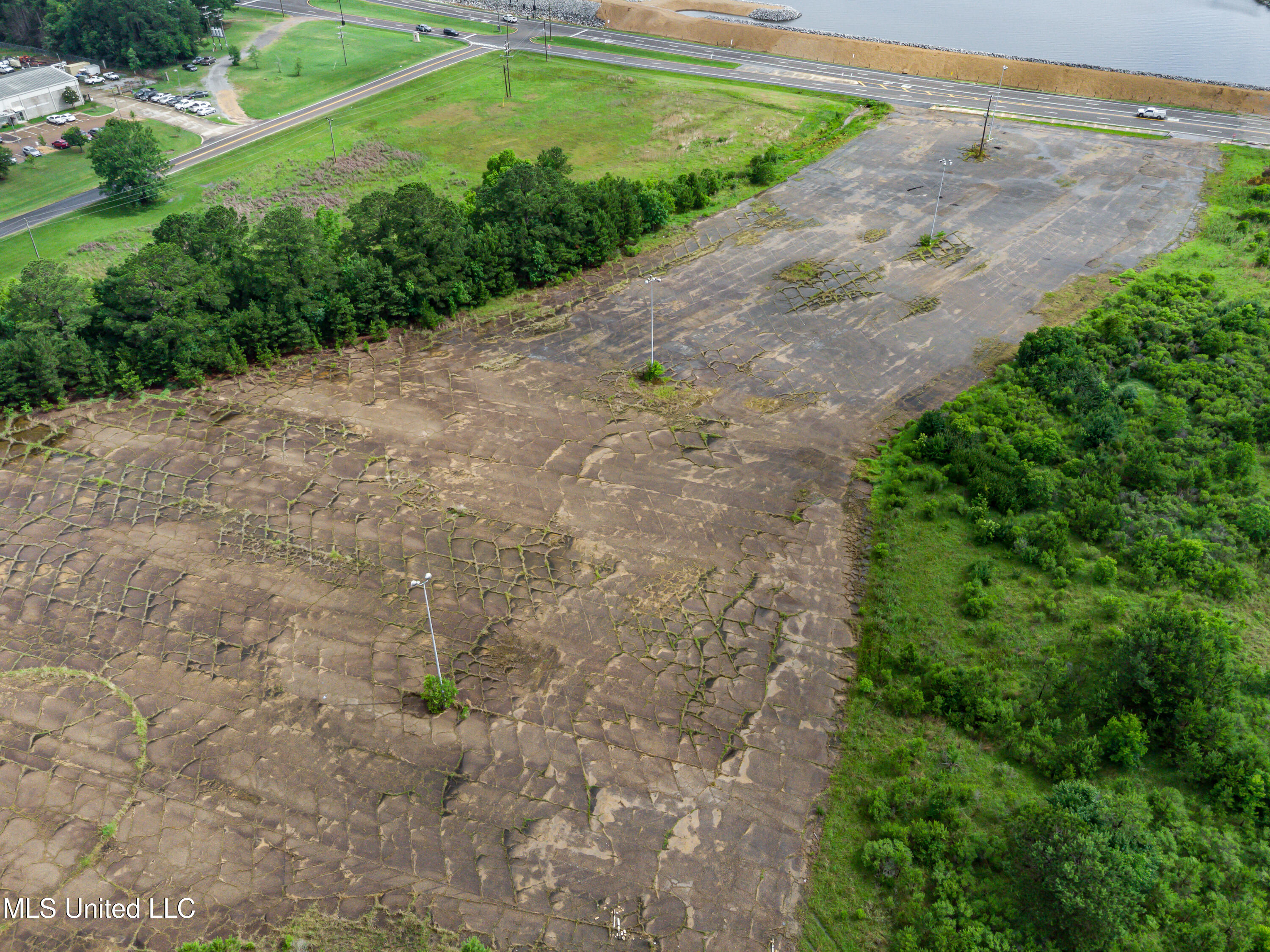 1808 Spillway Road Property Photo 33