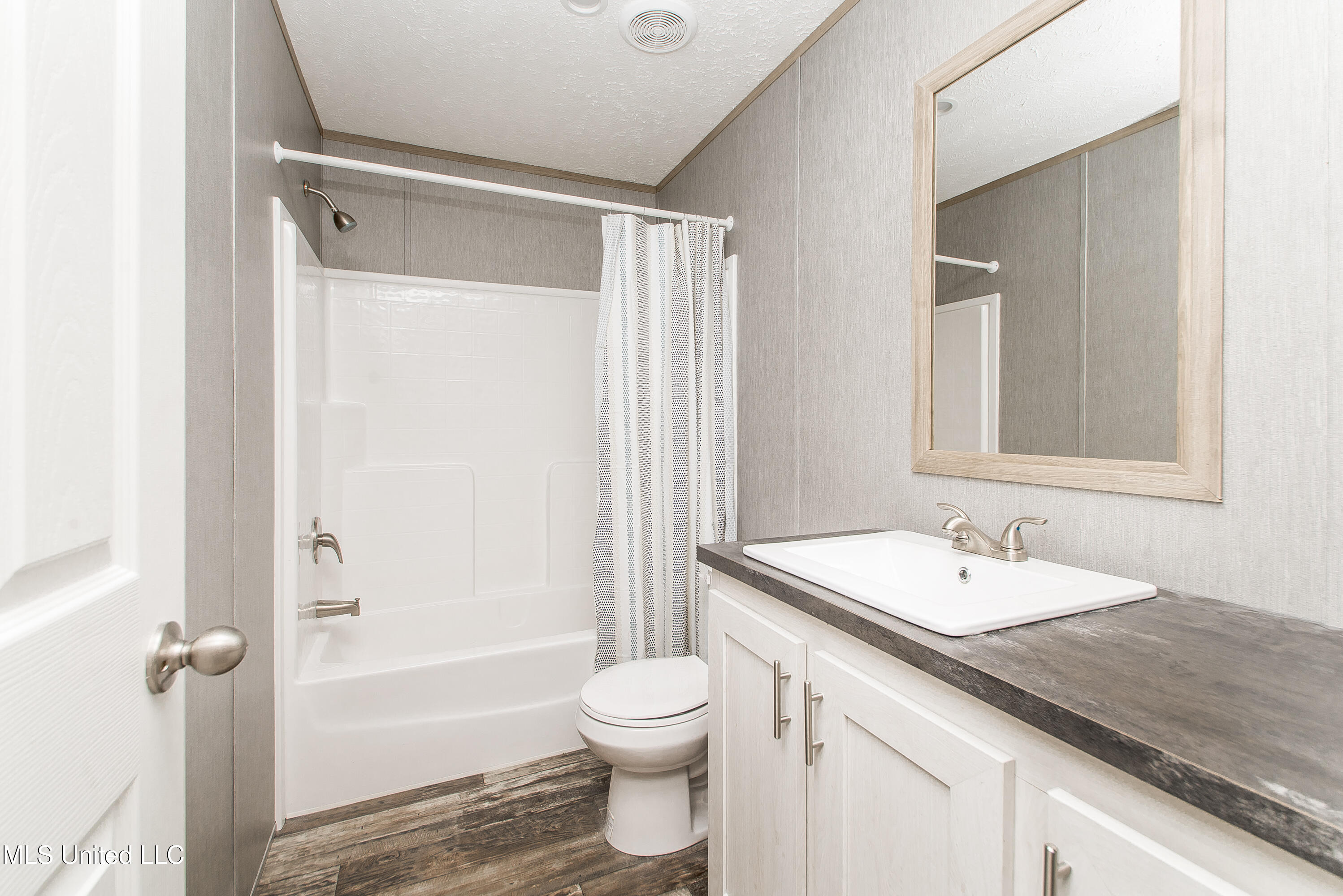 24 Tom Warner Road Property Photo 18