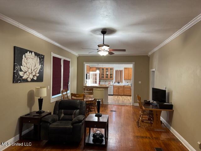 518 W Oak Street Property Photo 1