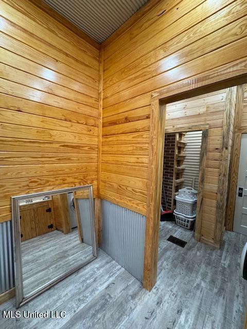 518 W Oak Street Property Photo 18