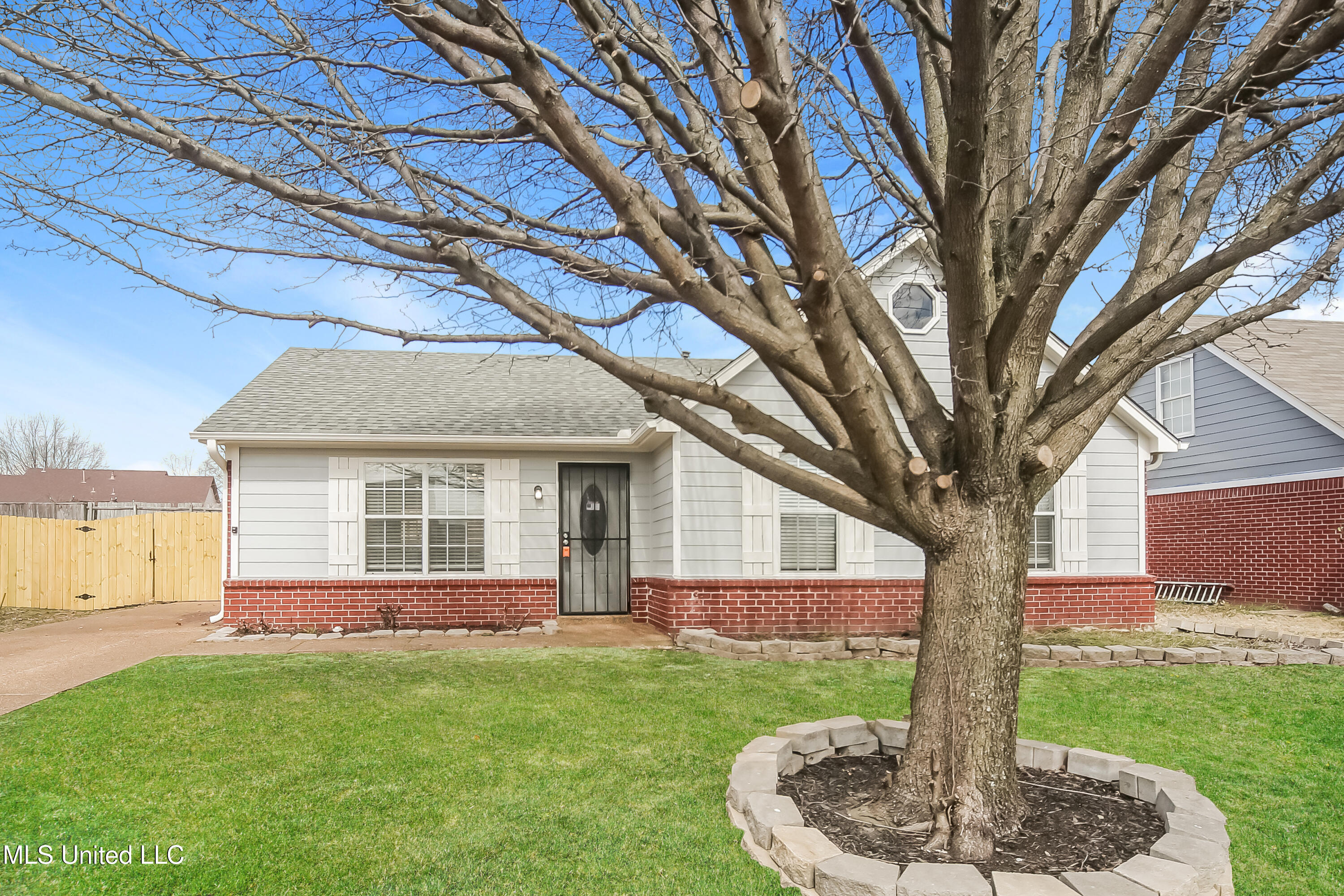 4238 Shadow Glen Drive Property Photo 1