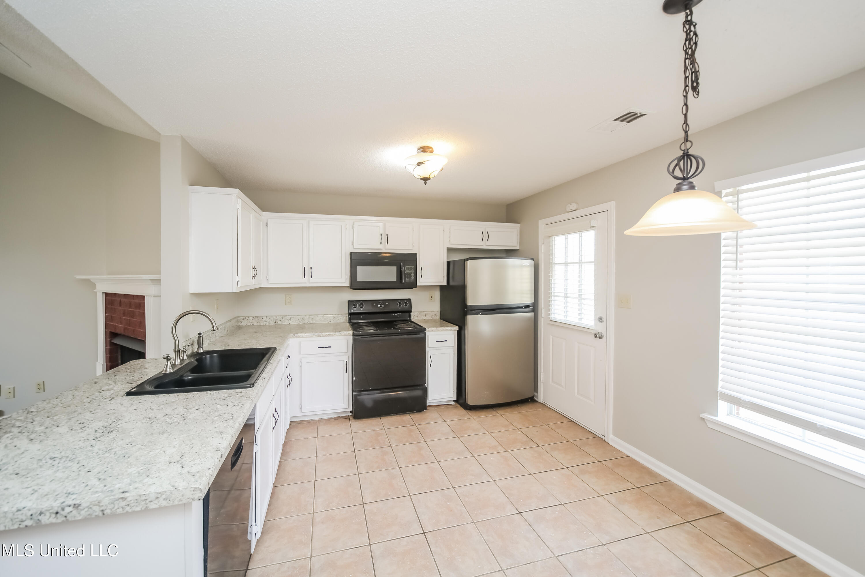 4238 Shadow Glen Drive Property Photo 7