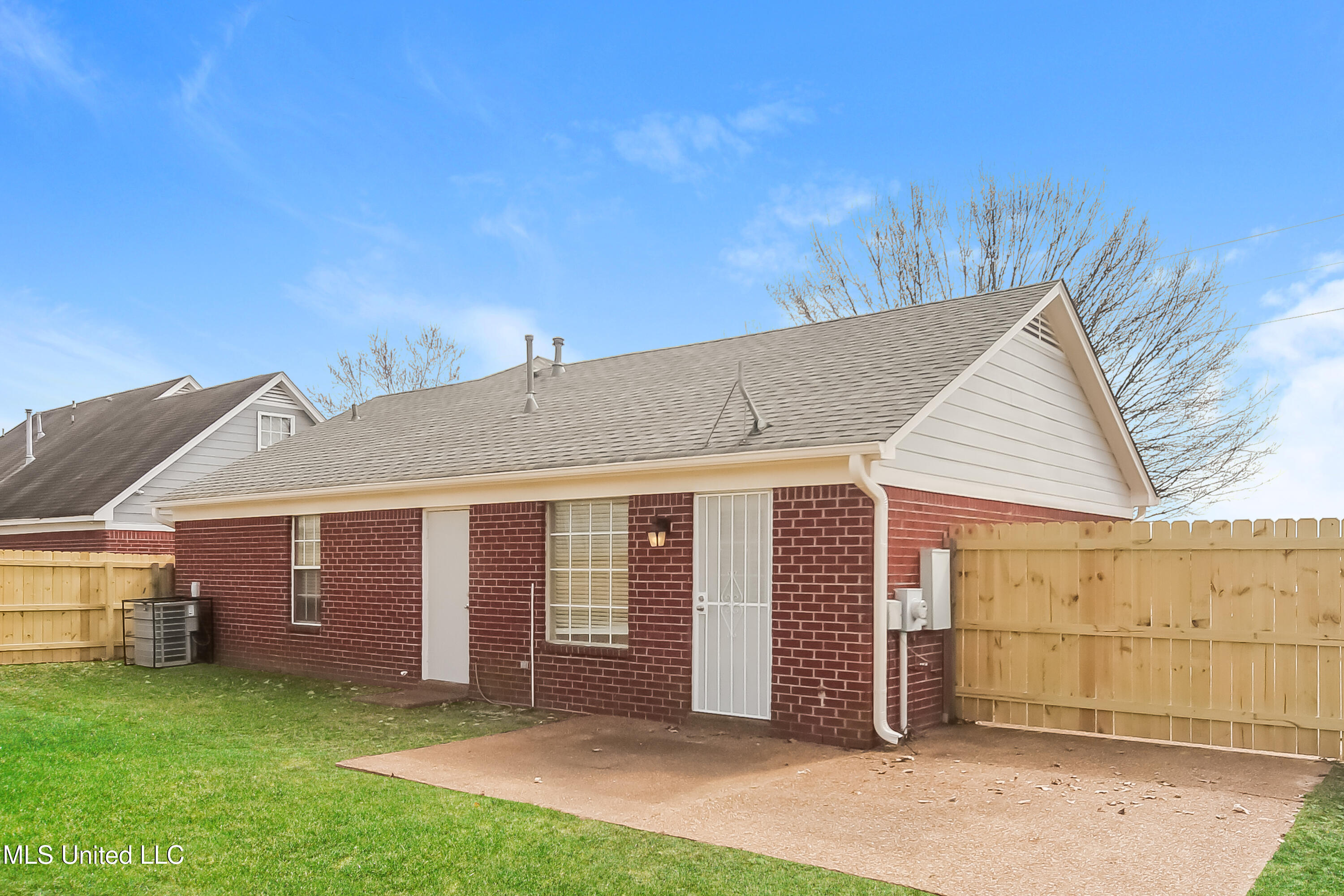 4238 Shadow Glen Drive Property Photo 15