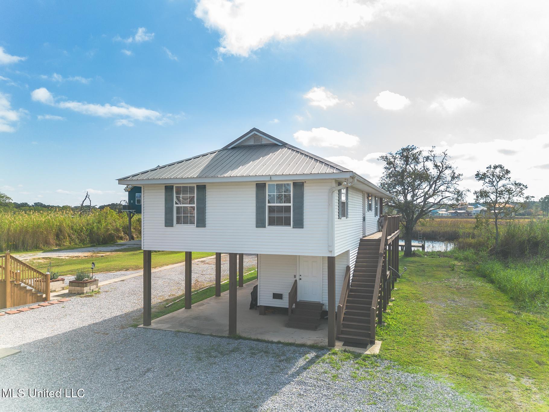 11156 E Bayou View Drive Property Photo 2