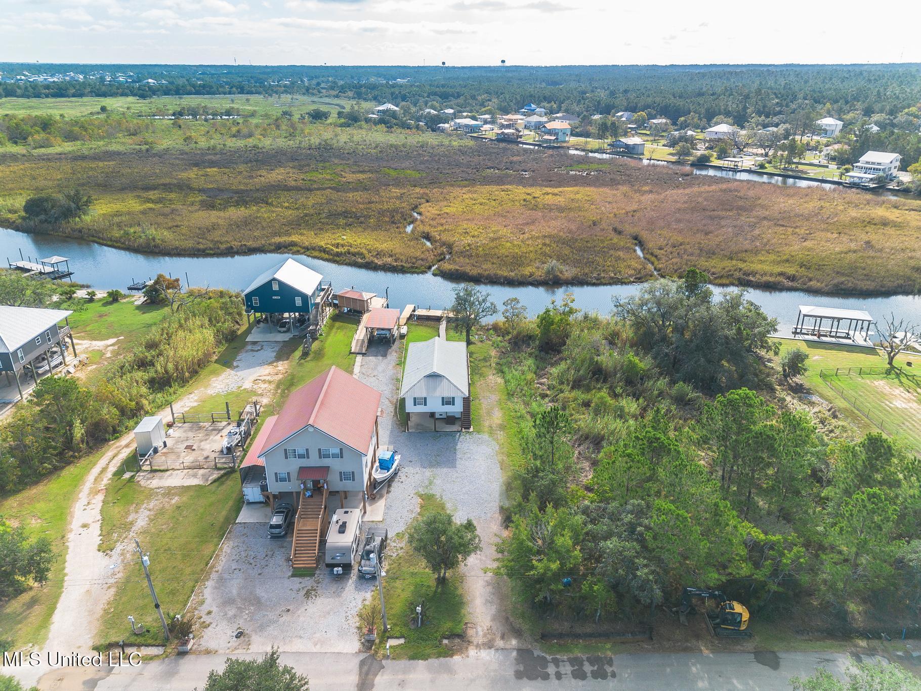 11156 E Bayou View Drive Property Photo 3