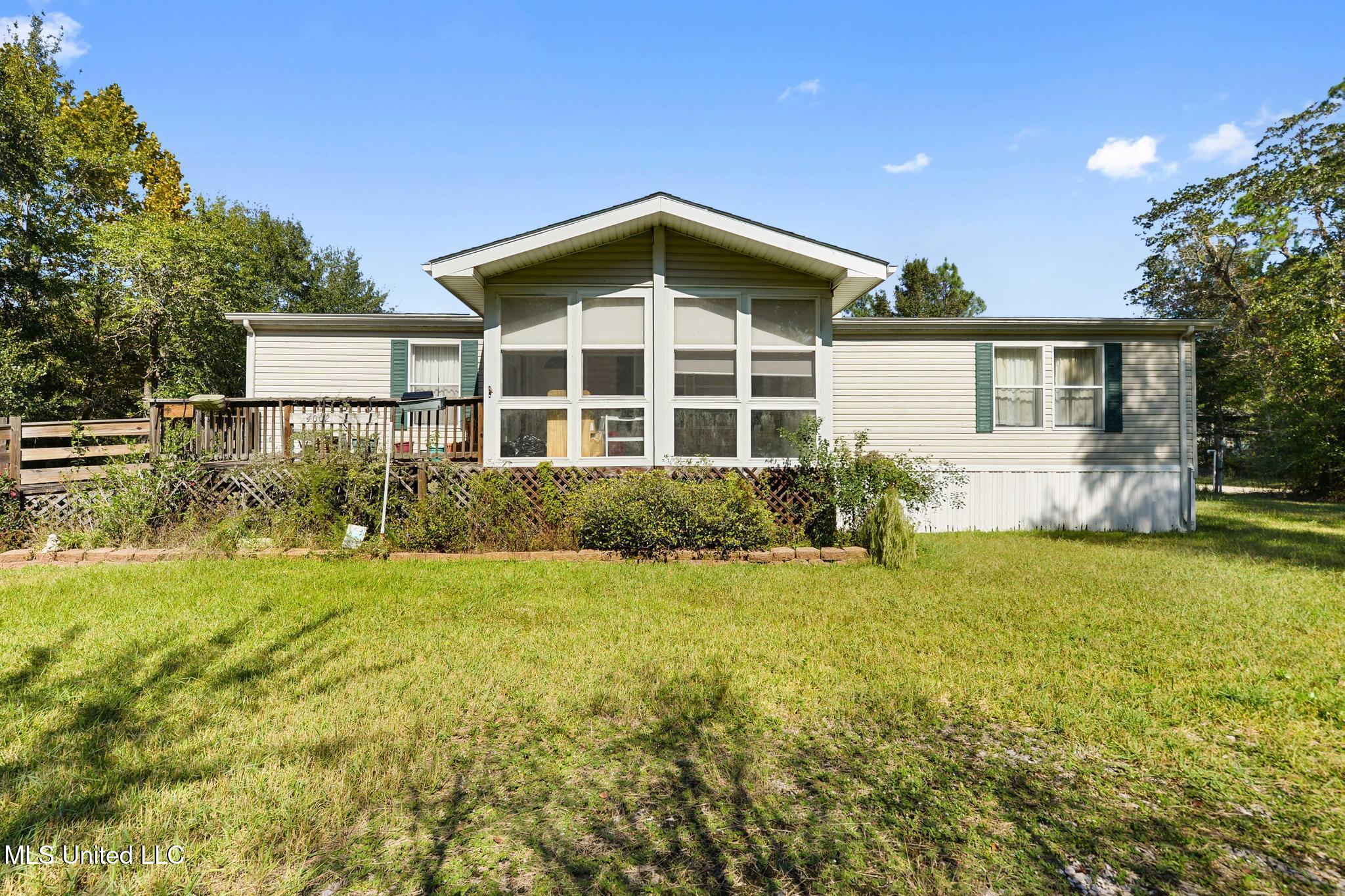 4002 Lake Street Property Photo 1