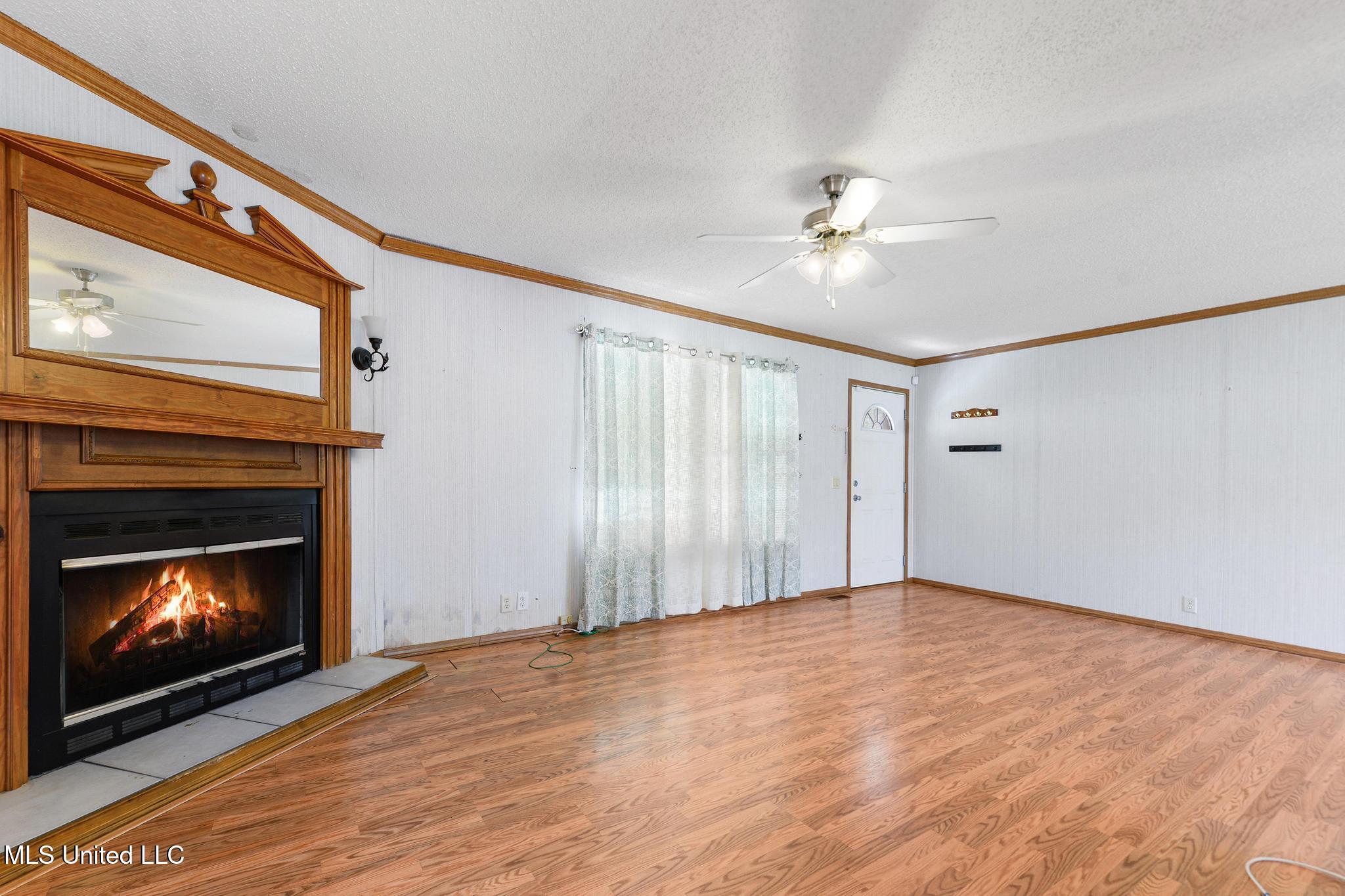 4002 Lake Street Property Photo 5