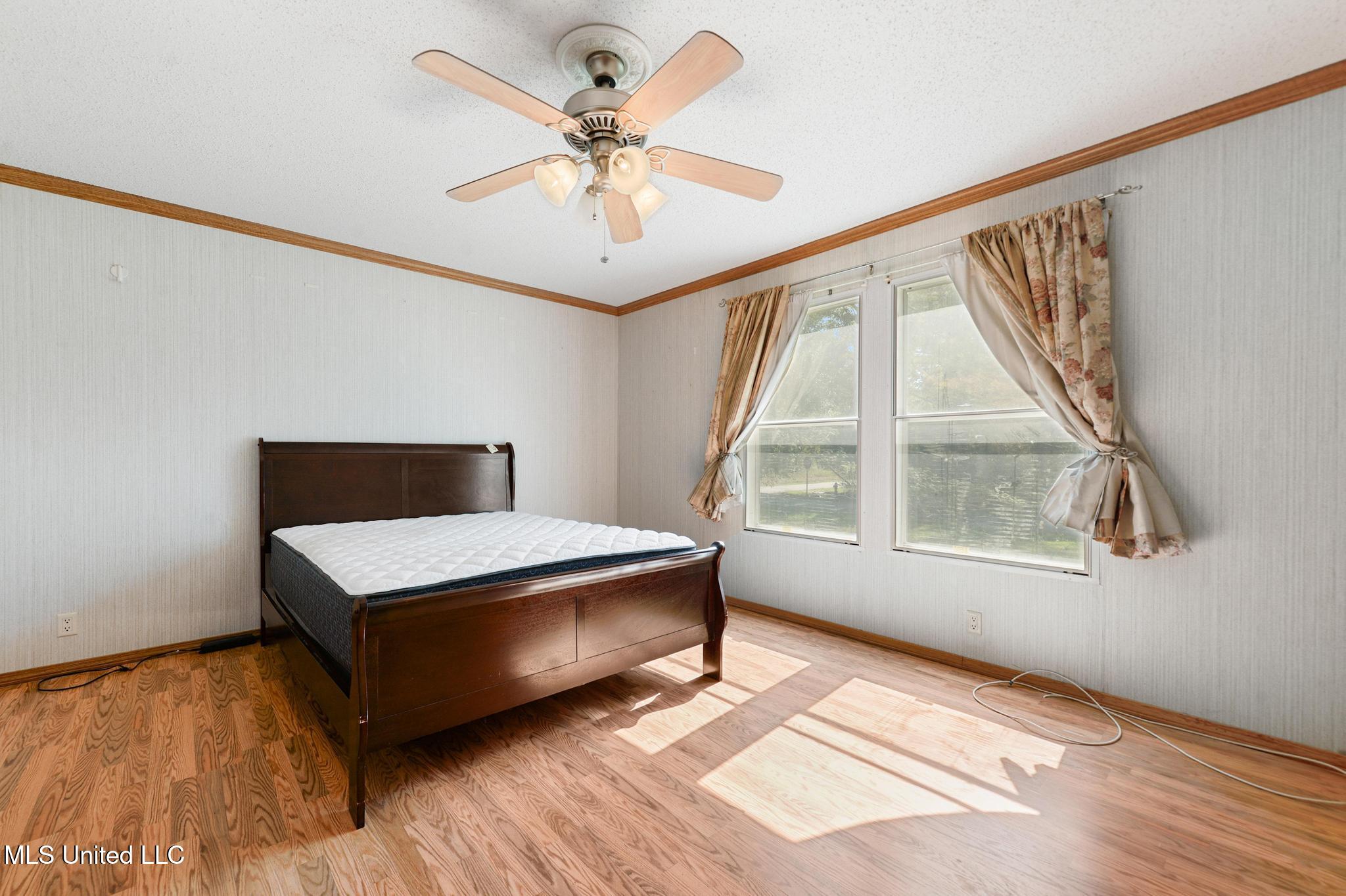 4002 Lake Street Property Photo 11